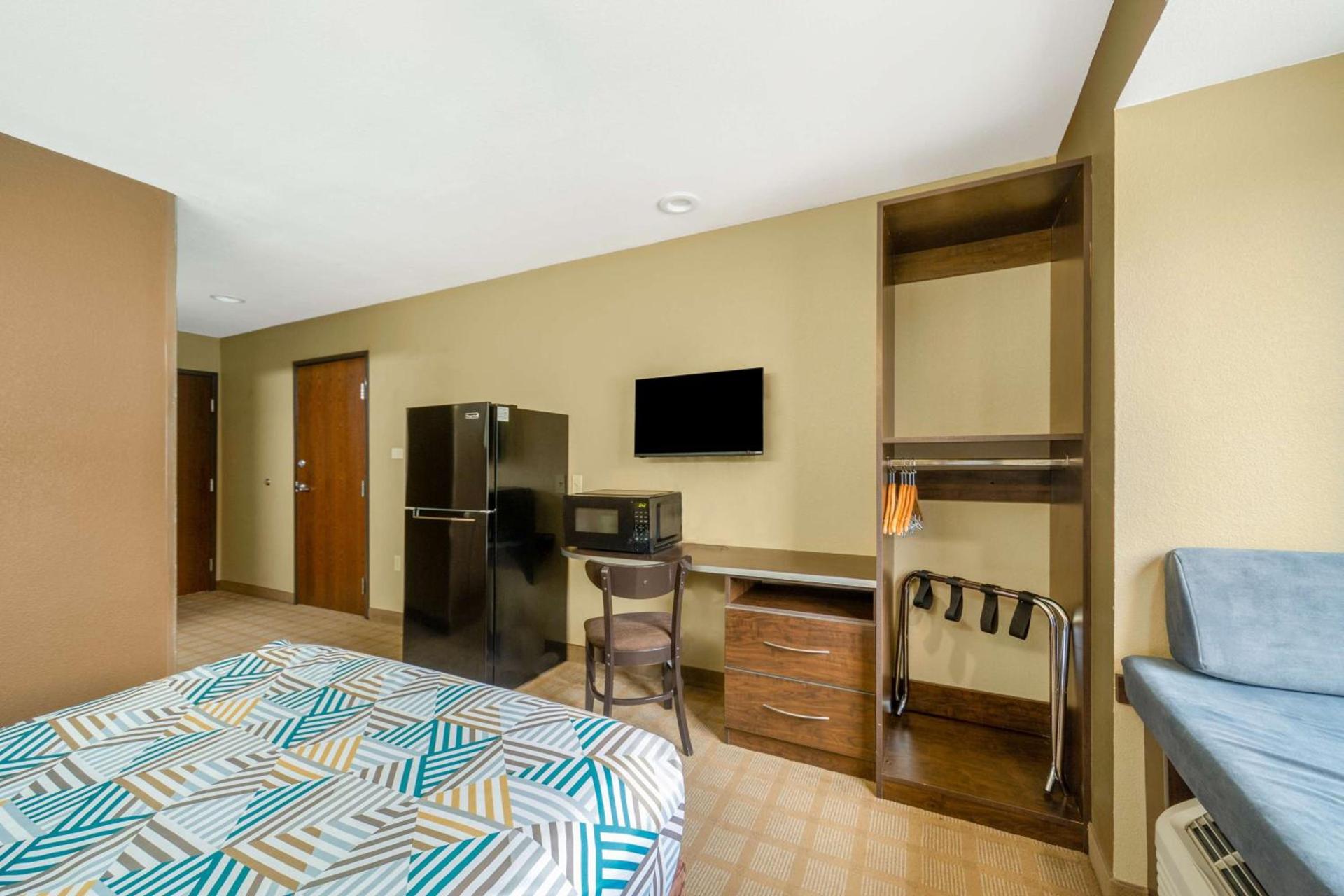 Studio 6 Suites Breaux Bridge, LA photo 19