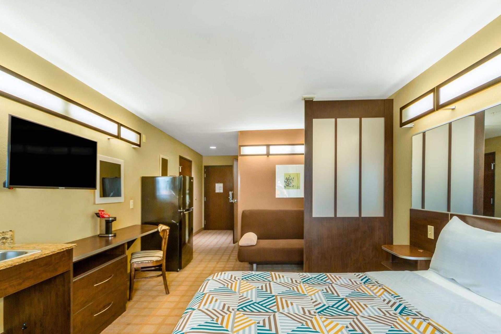 Studio 6 Suites Breaux Bridge, LA photo 23