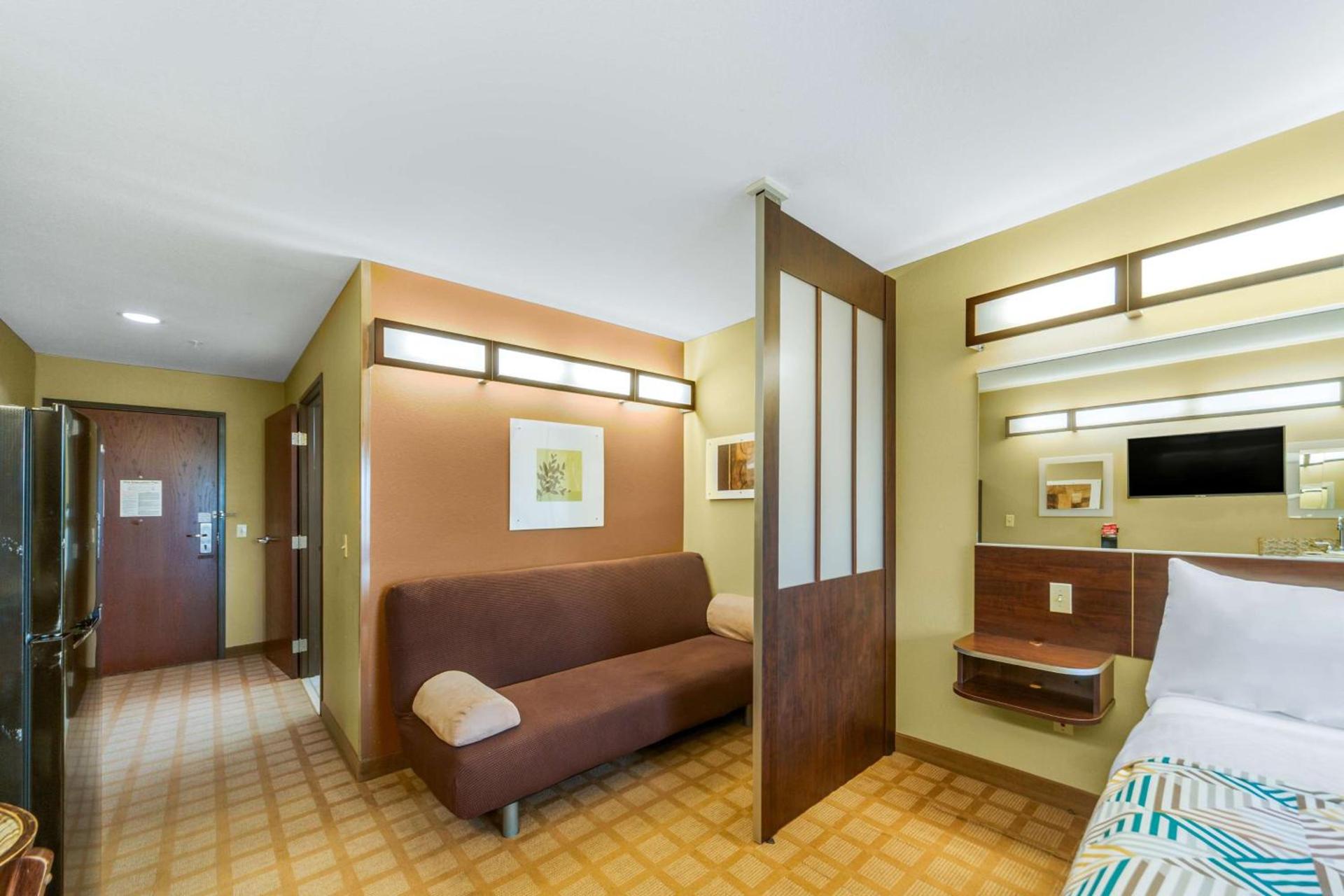 Studio 6 Suites Breaux Bridge, LA photo 24