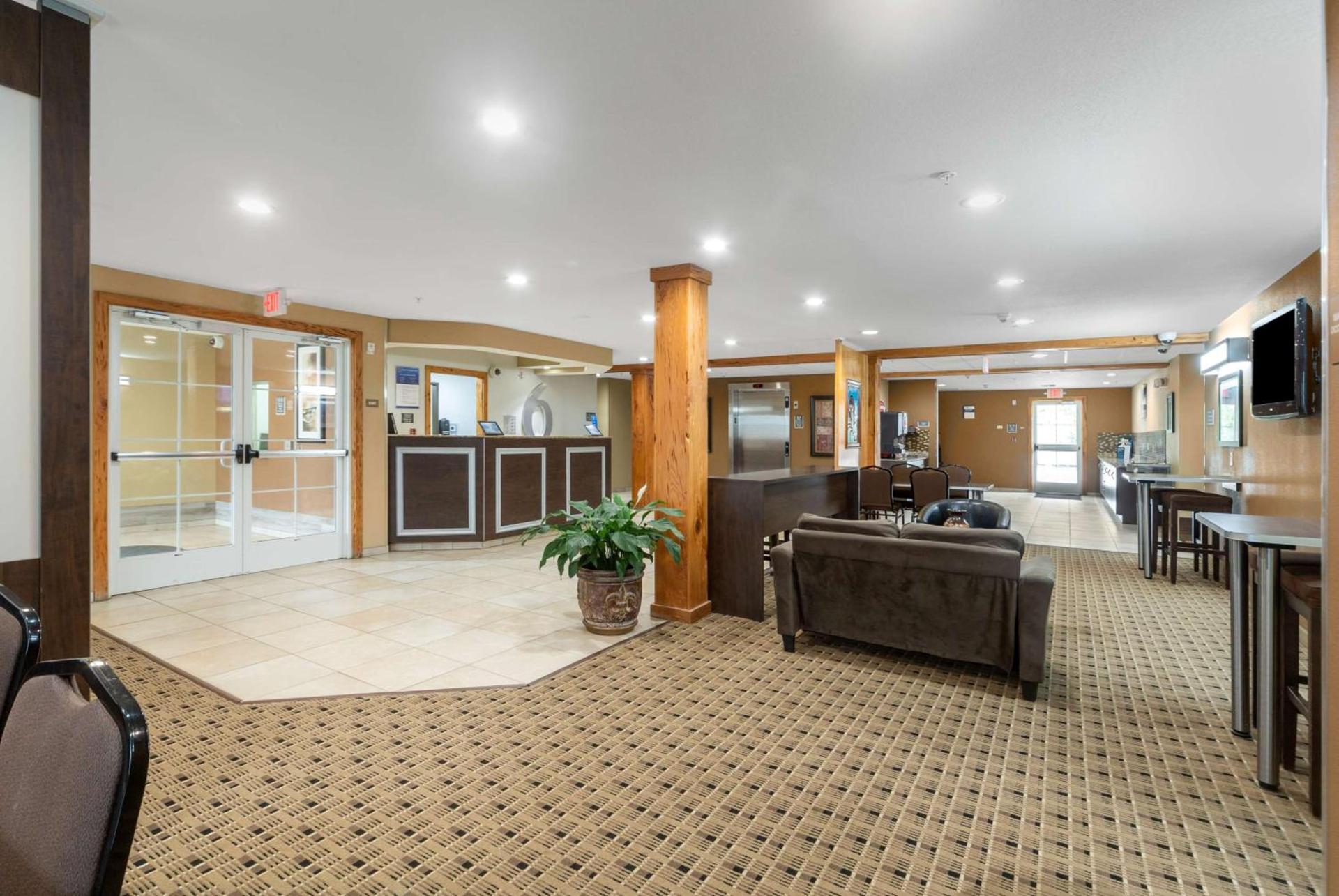 Studio 6 Suites Breaux Bridge, LA photo 29