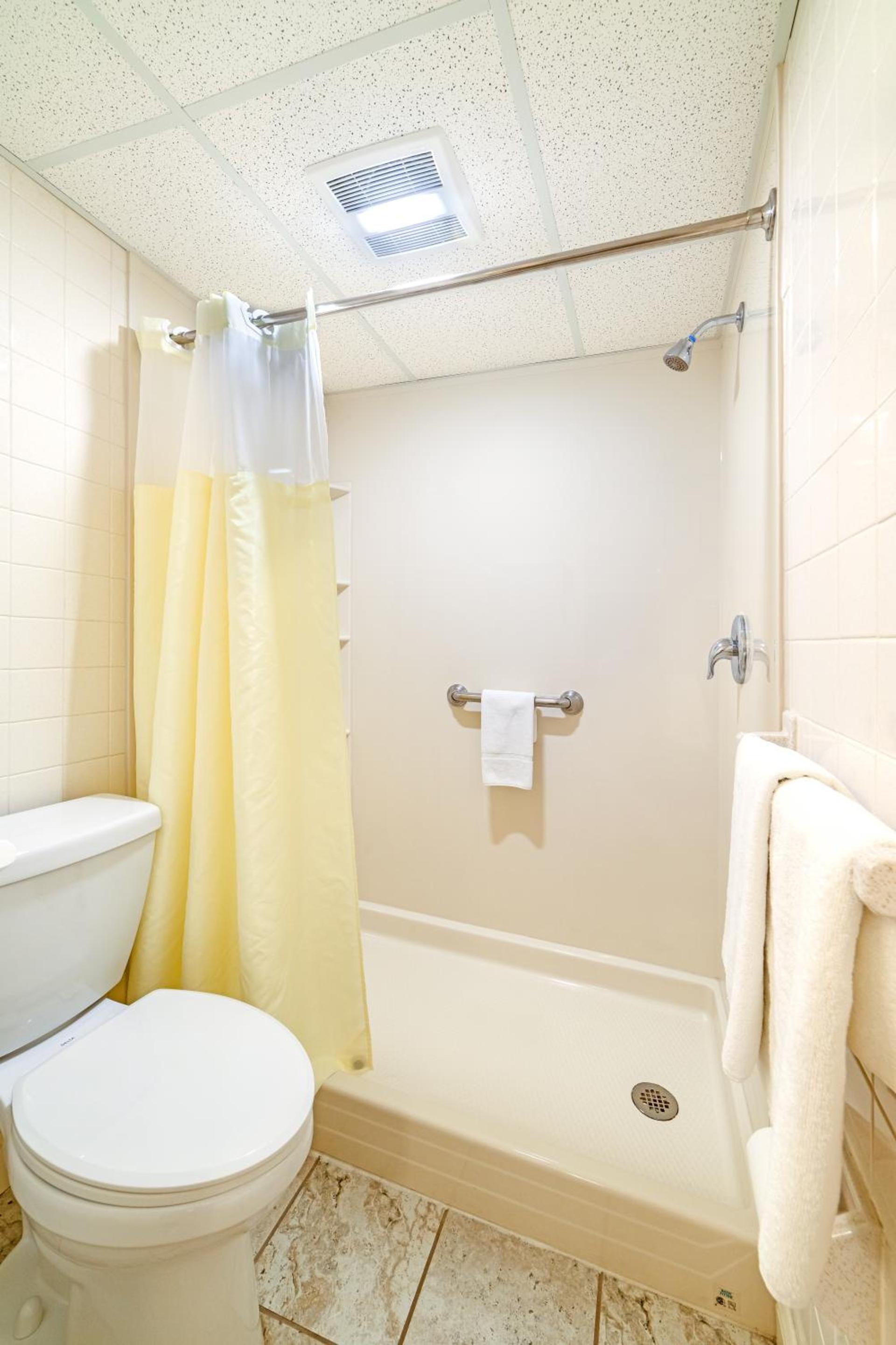 Town & Country Inn & Resort photo 36