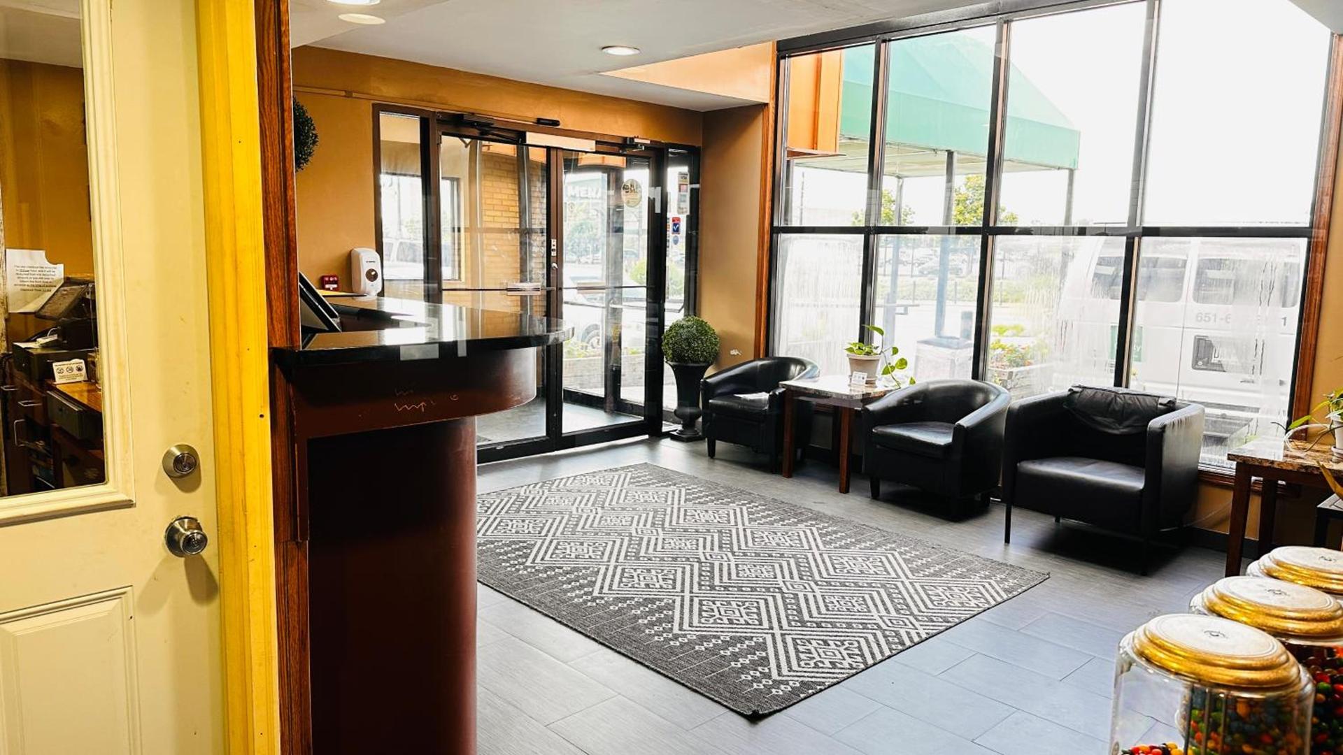 Quality Inn St Paul-Minneapolis-Midway photo 7