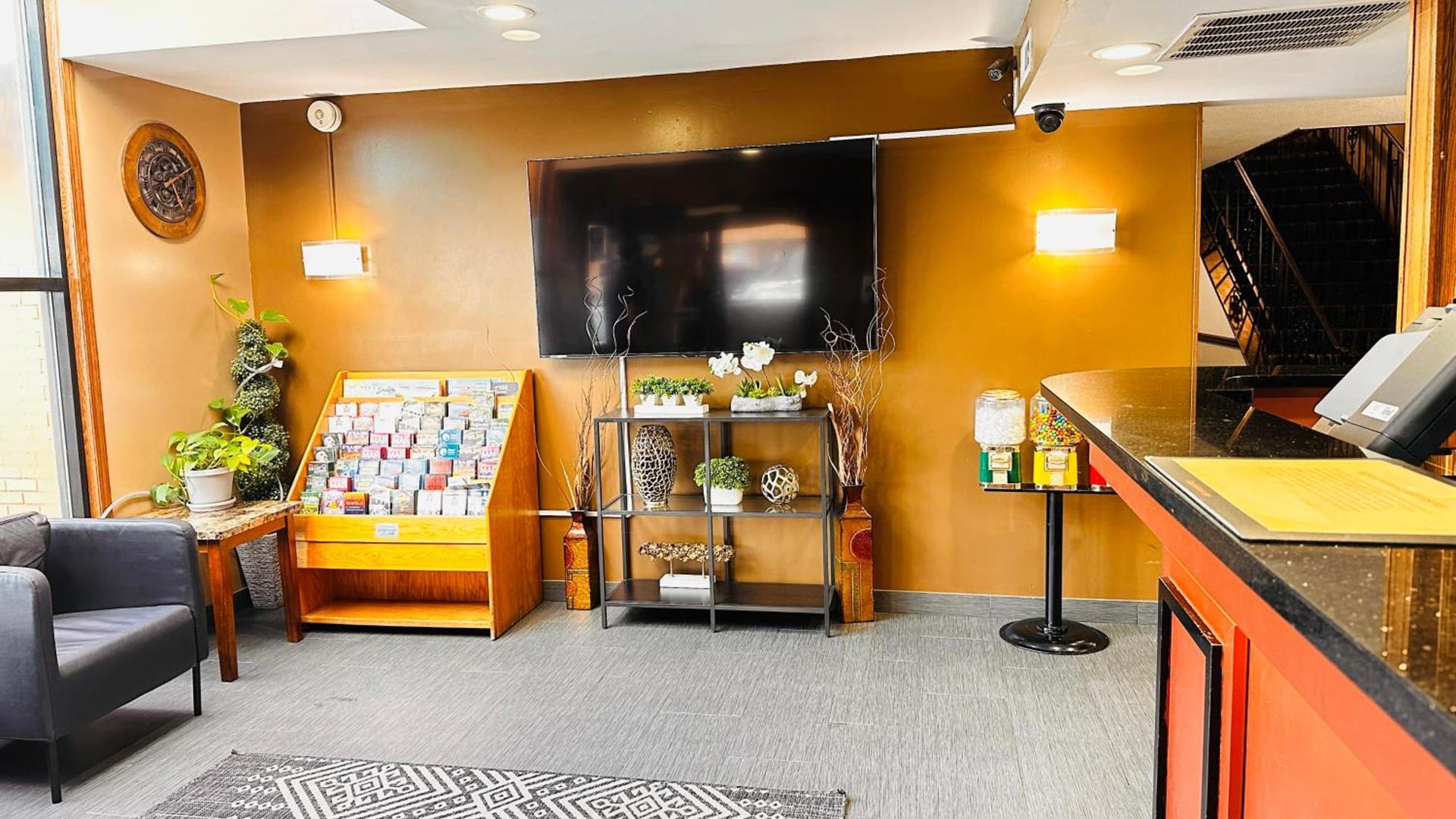 Quality Inn St Paul-Minneapolis-Midway photo 4