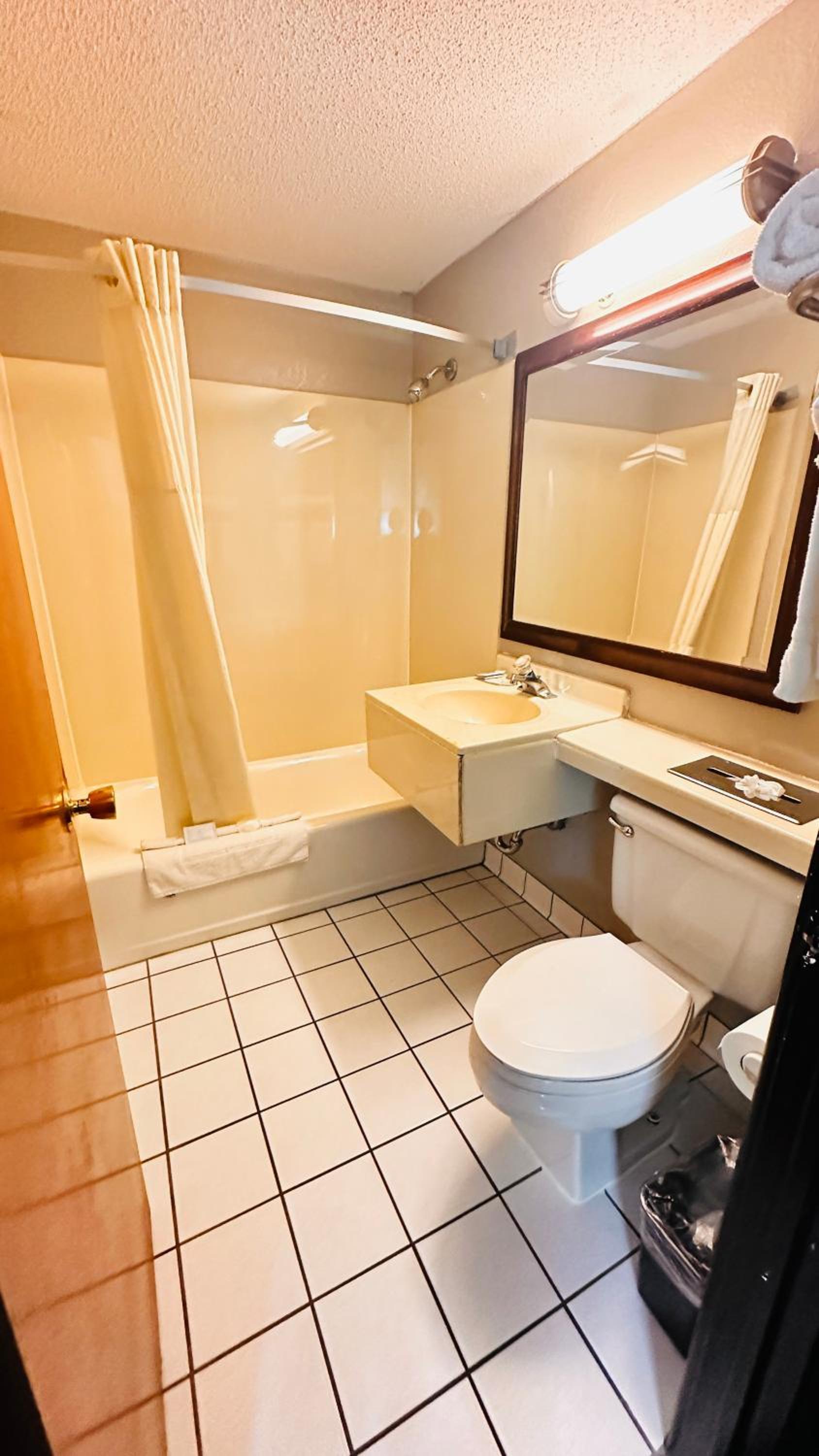 Quality Inn St Paul-Minneapolis-Midway photo 13