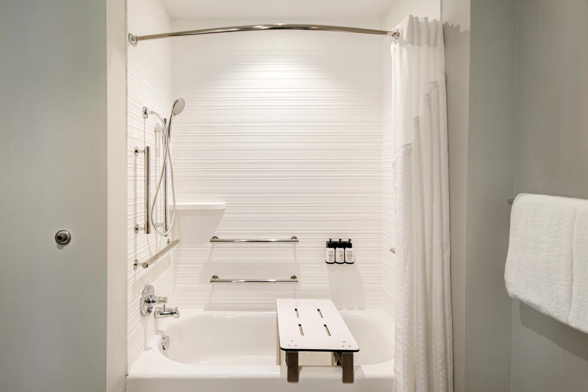 avid Hotel Fort Mill - Carowinds Blvd by IHG photo 20