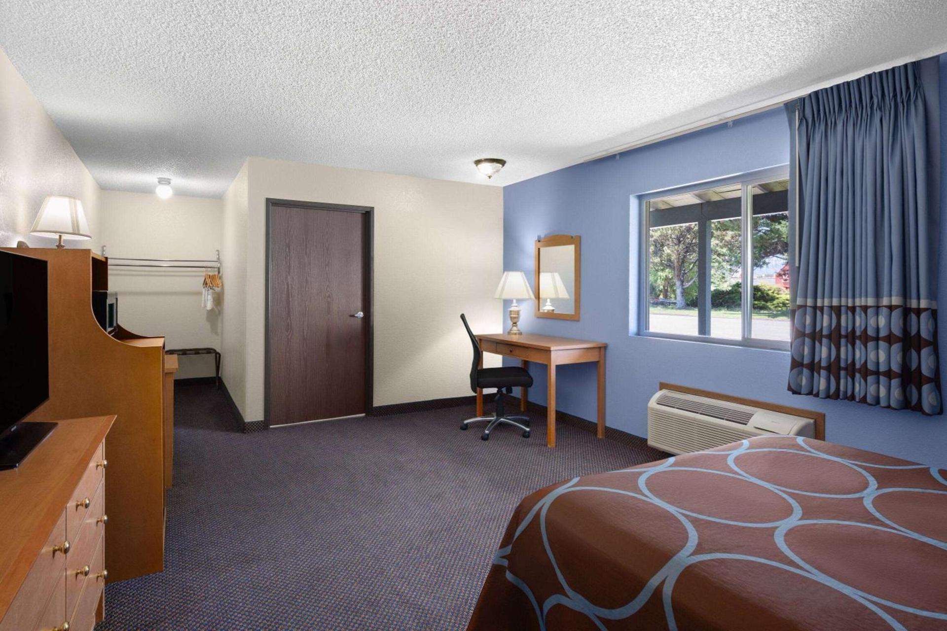 Super 8 by Wyndham Susanville photo 78
