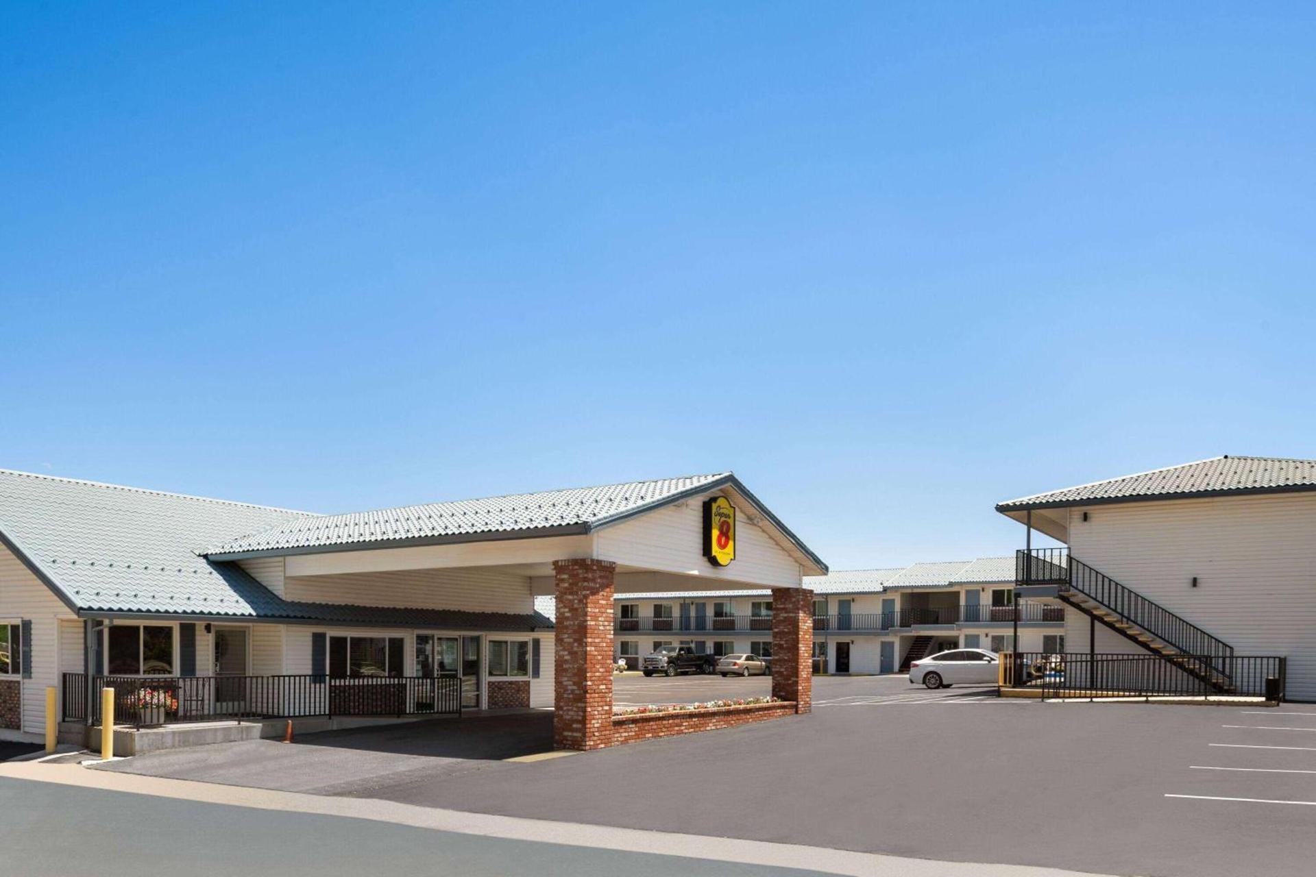 Super 8 by Wyndham Susanville — hotel in Susanville