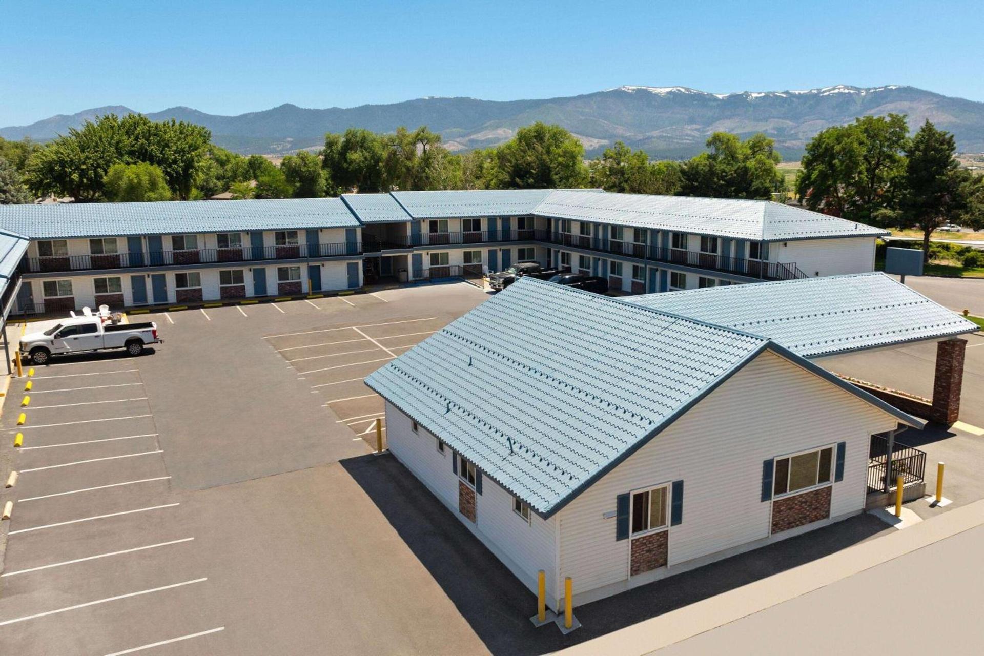 Super 8 by Wyndham Susanville photo 6