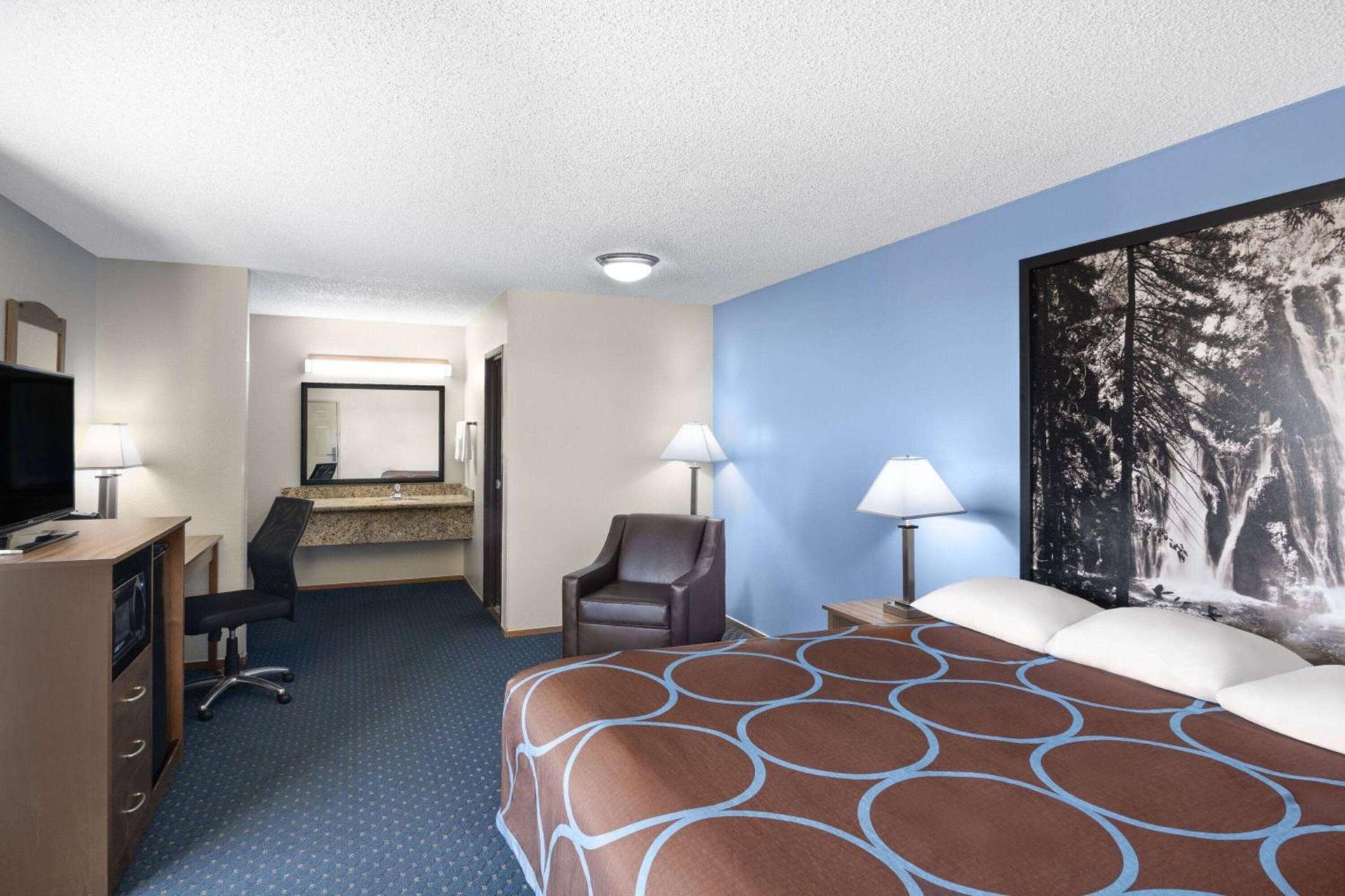 Super 8 by Wyndham Susanville photo 15