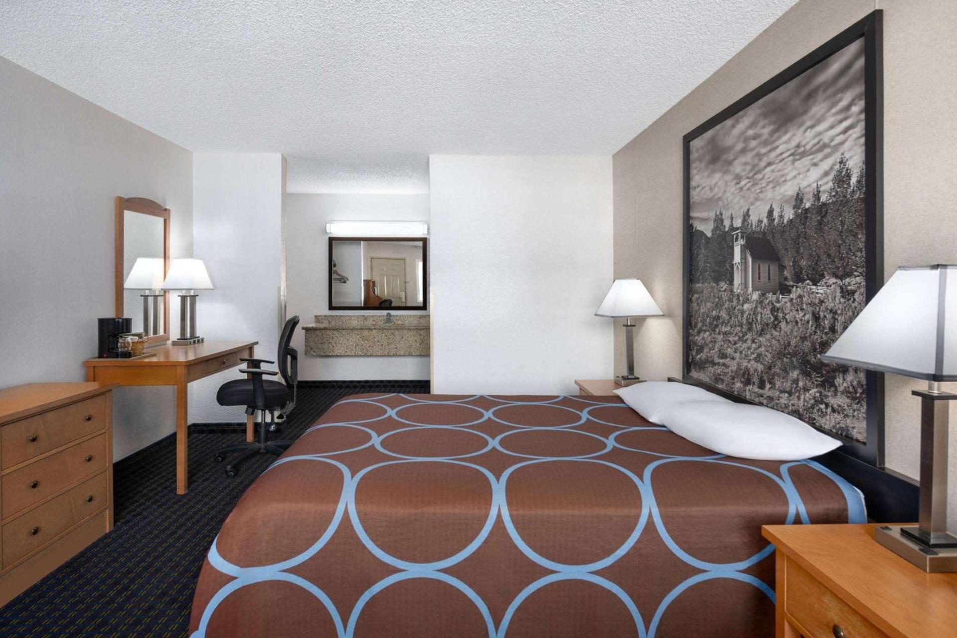 Super 8 by Wyndham Susanville photo 19
