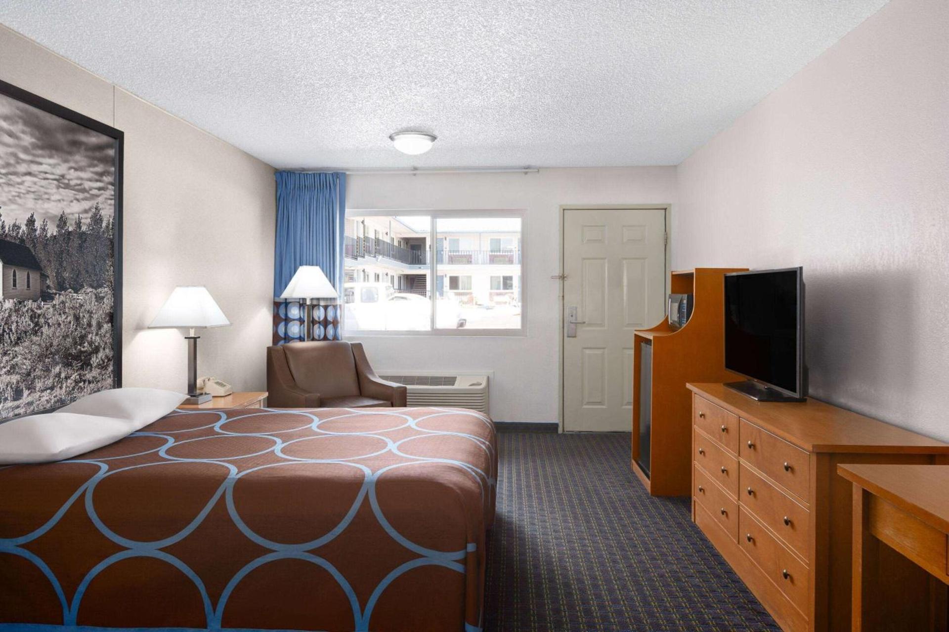 Super 8 by Wyndham Susanville photo 20