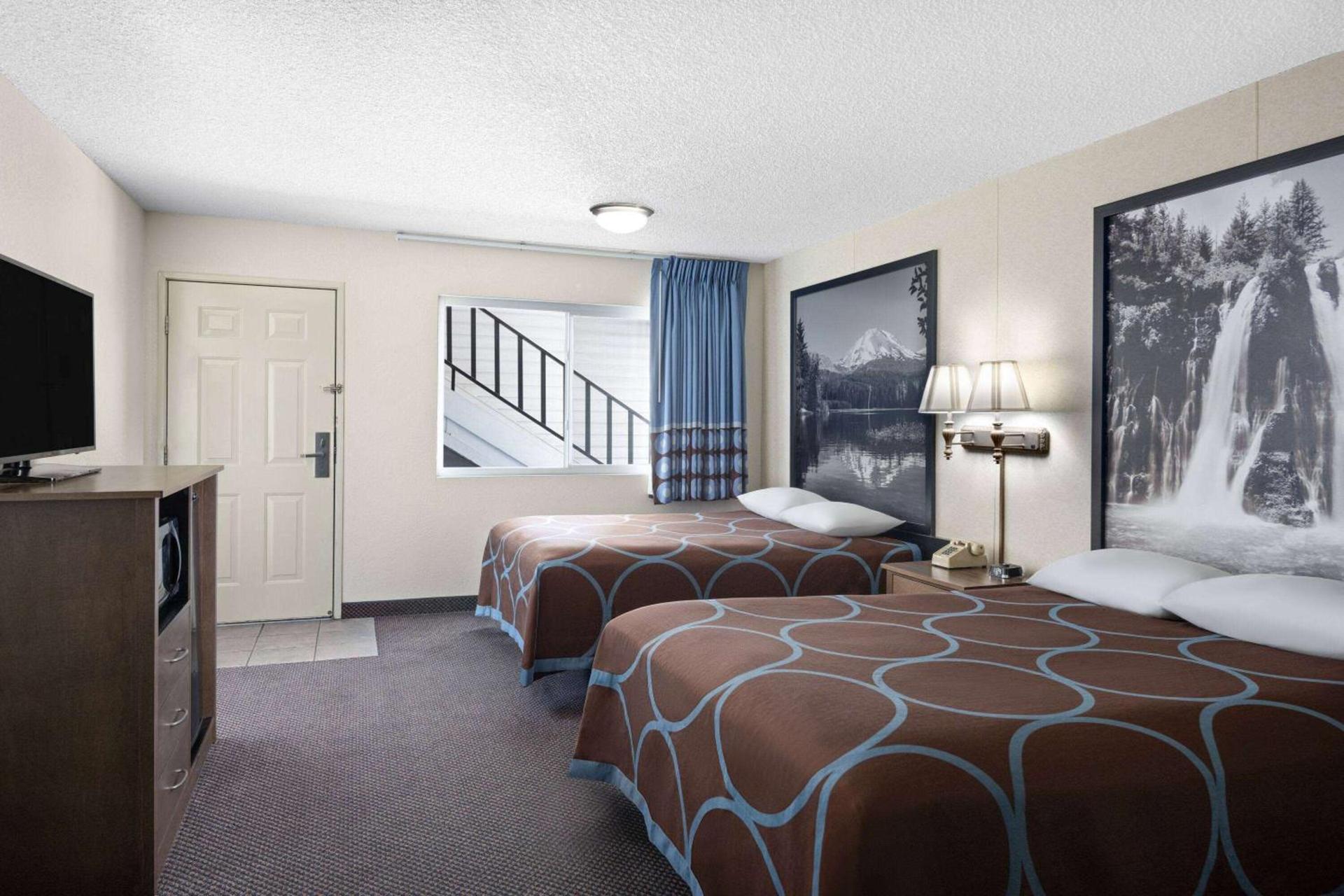 Super 8 by Wyndham Susanville photo 32