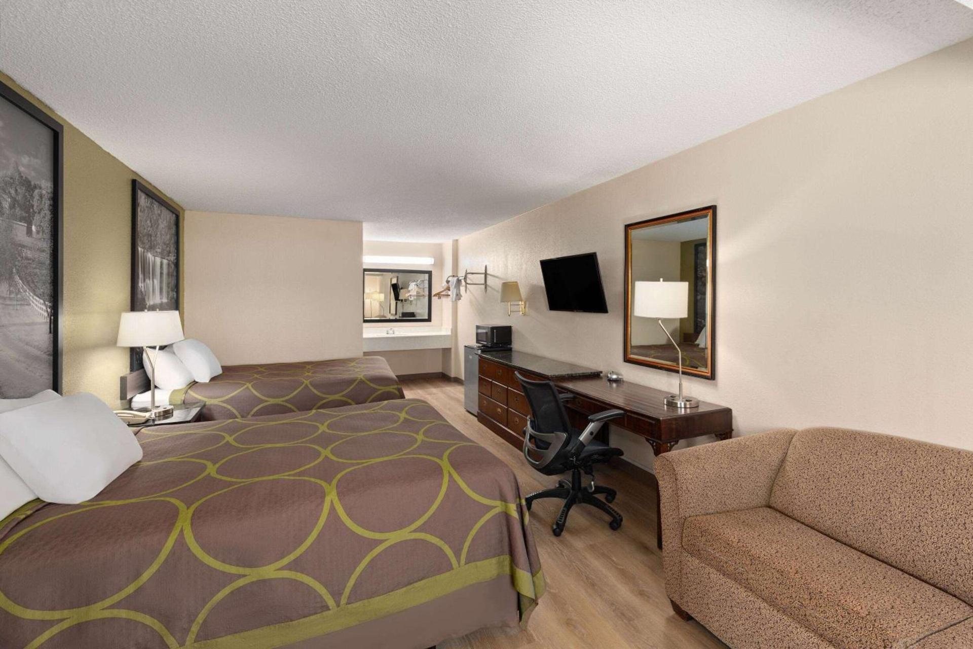 Super 8 by Wyndham Fort Mitchell Cincinnati Area photo 14