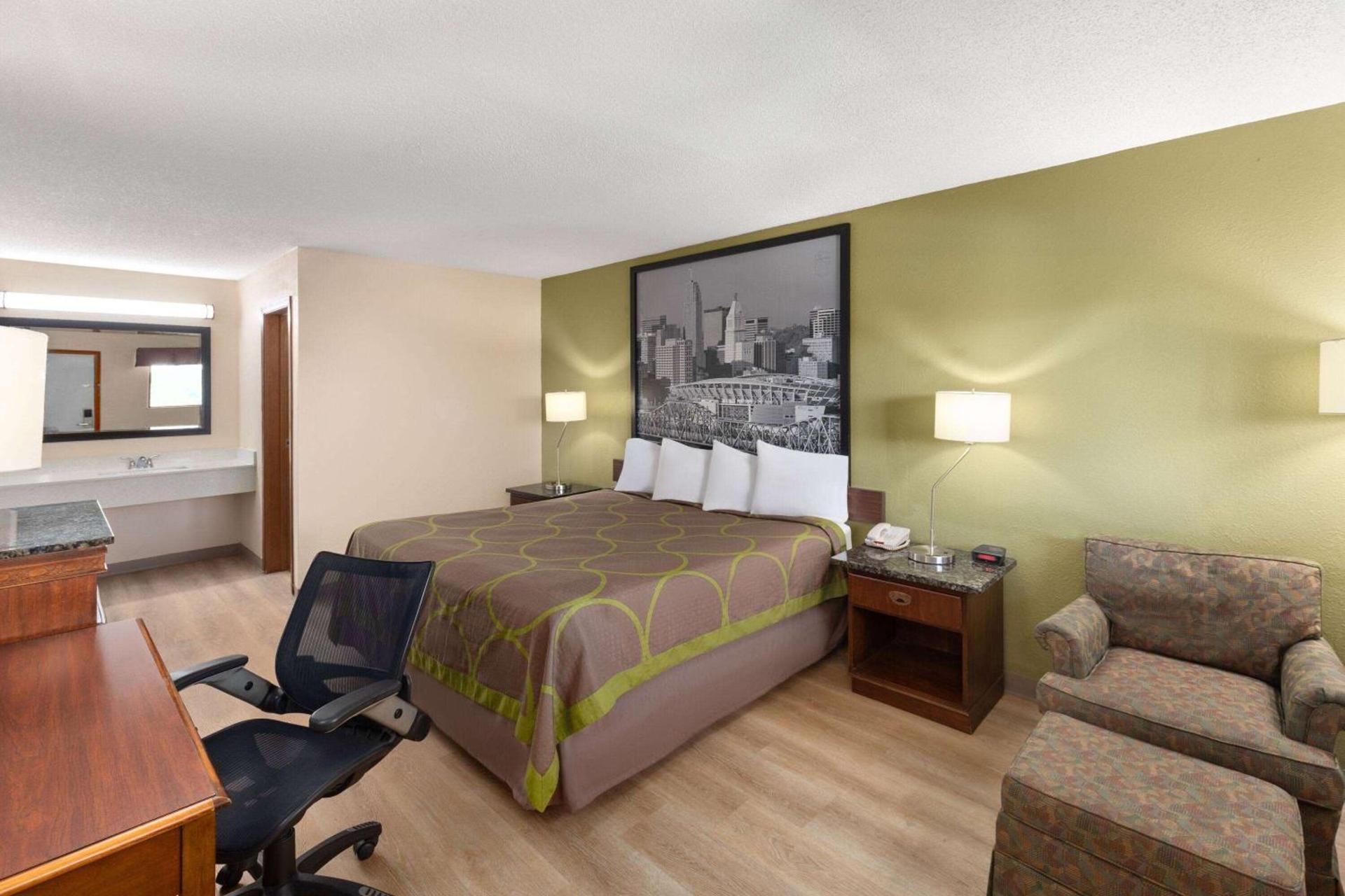 Super 8 by Wyndham Fort Mitchell Cincinnati Area photo 17