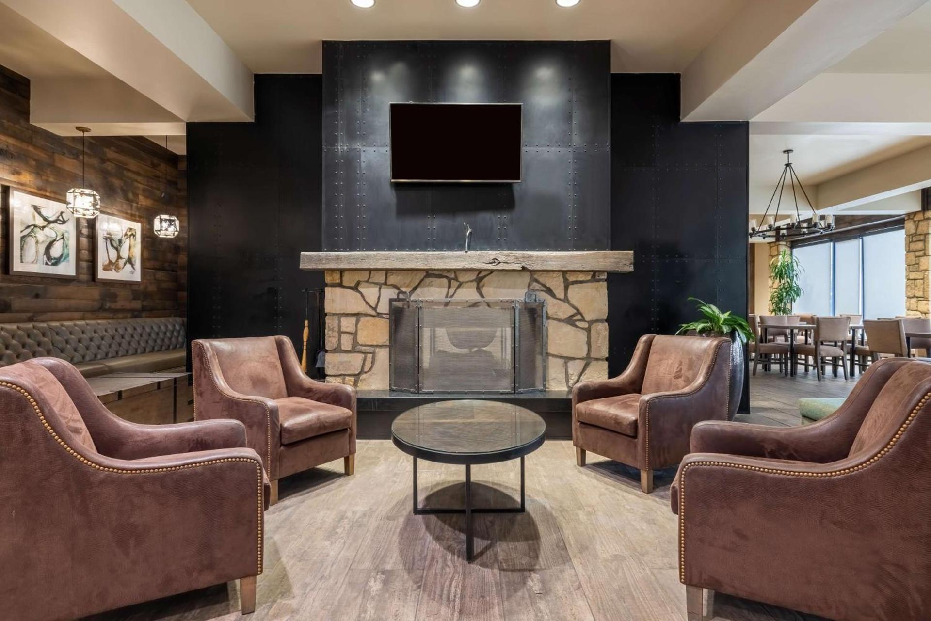 Embassy Suites by Hilton Tulsa I-44 photo 20
