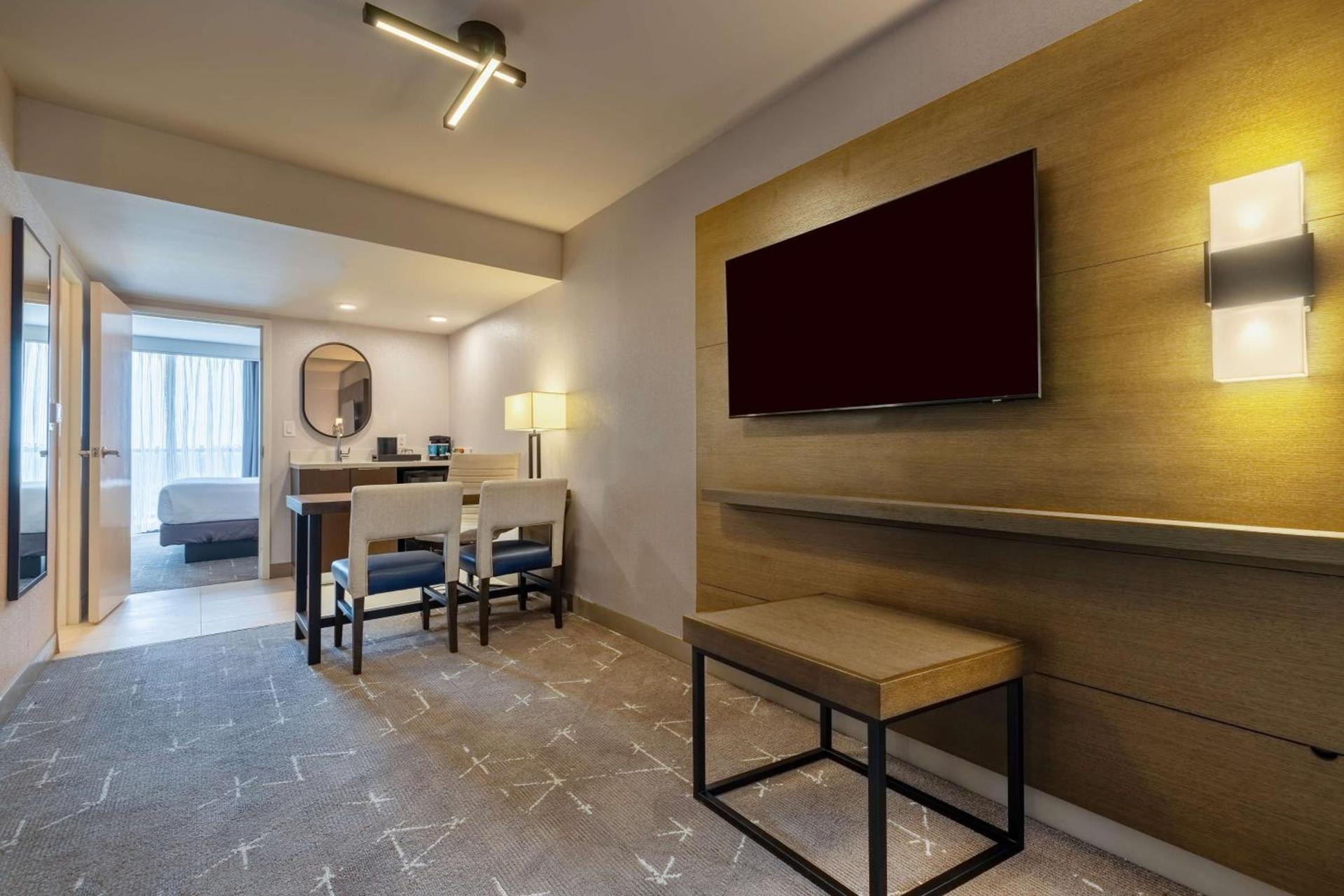 Embassy Suites by Hilton Tulsa I-44 photo 30