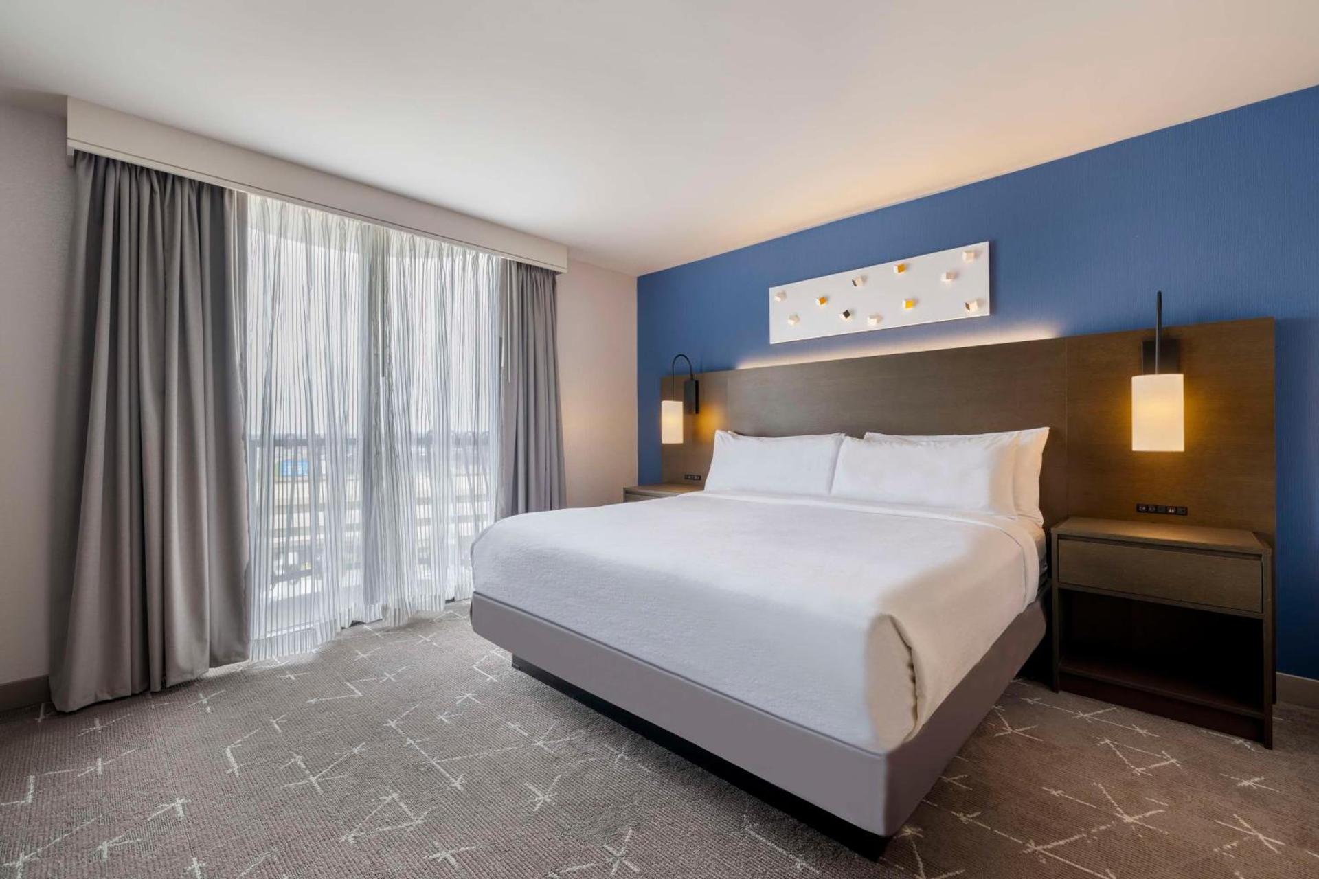Embassy Suites by Hilton Tulsa I-44 photo 42
