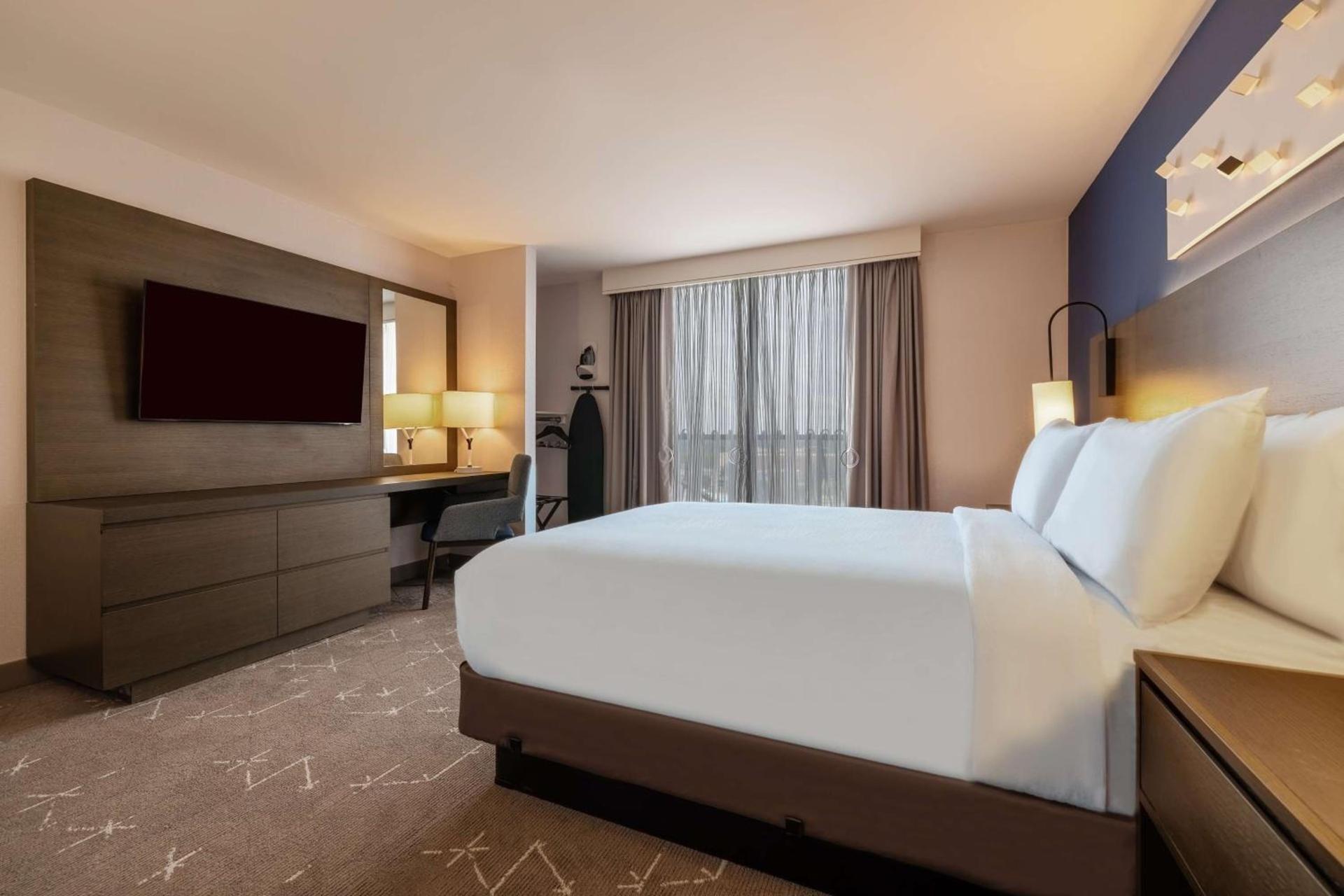 Embassy Suites by Hilton Tulsa I-44 photo 44
