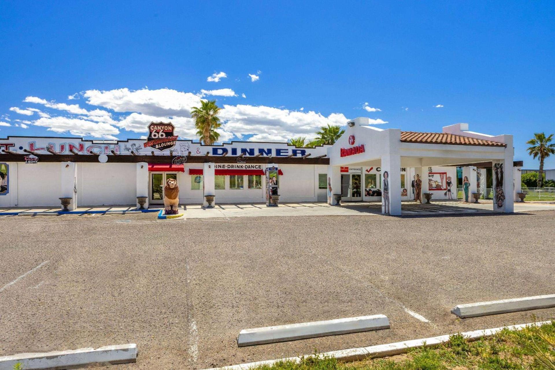 Ramada by Wyndham Kingman photo 4