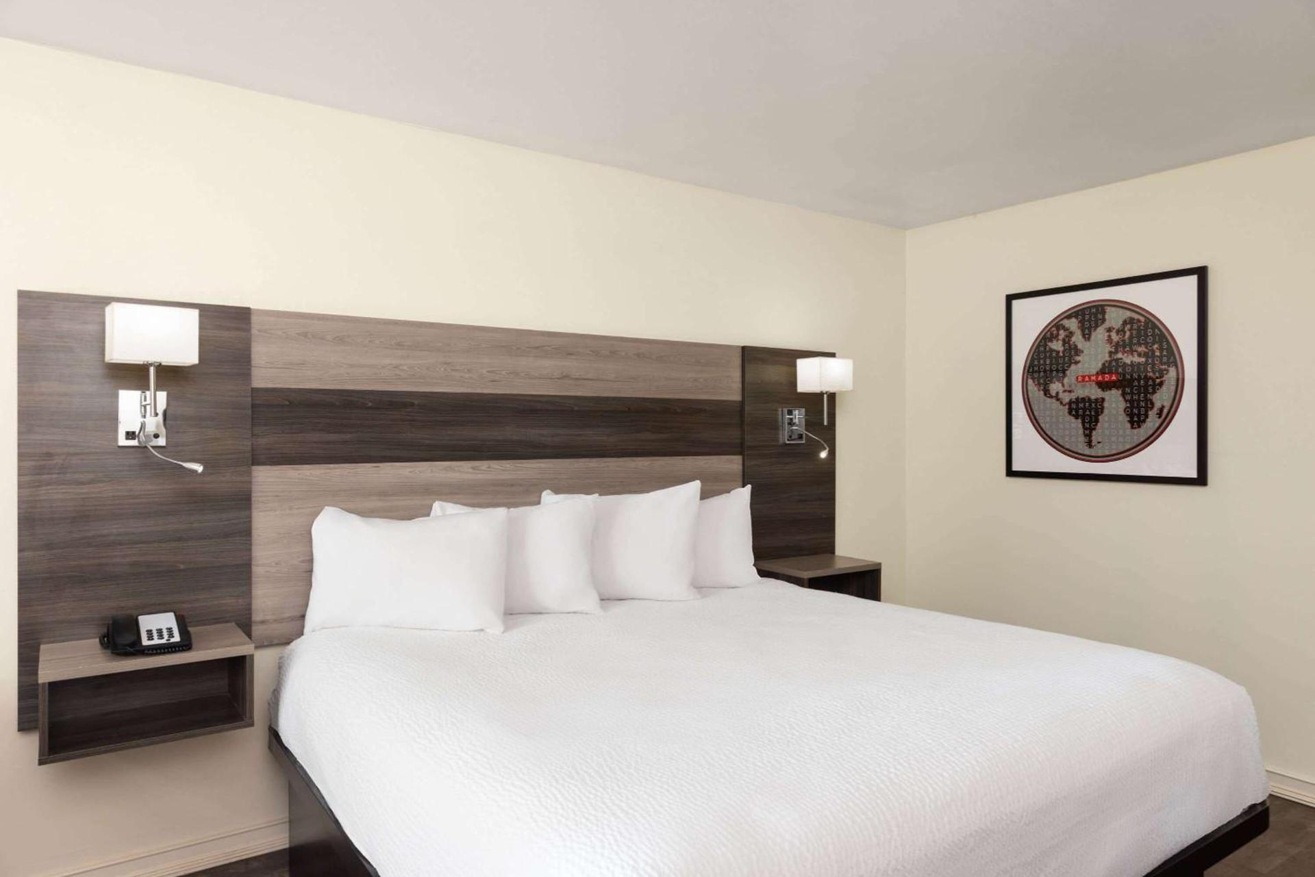 Ramada by Wyndham Kingman photo 14