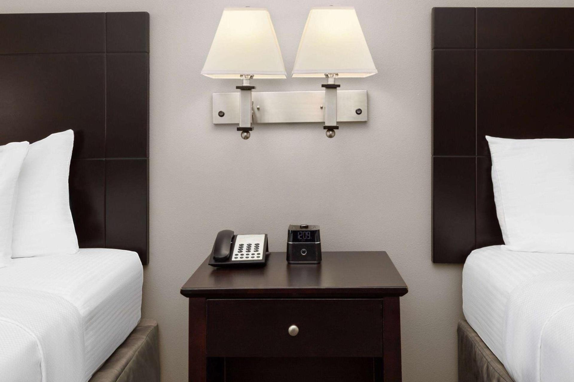 La Quinta by Wyndham Deer Park photo 18