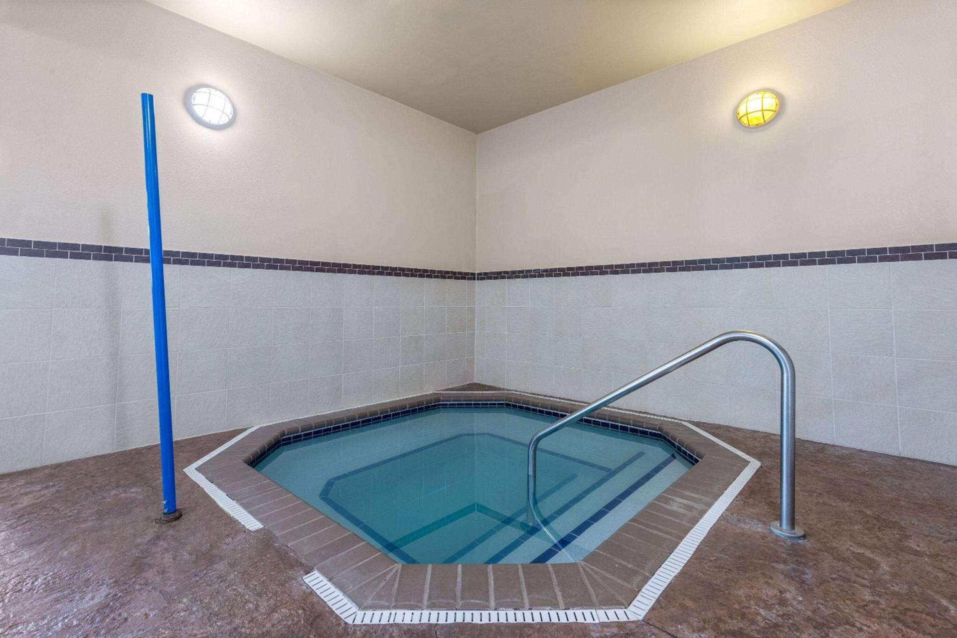 La Quinta by Wyndham Sioux Falls photo 10