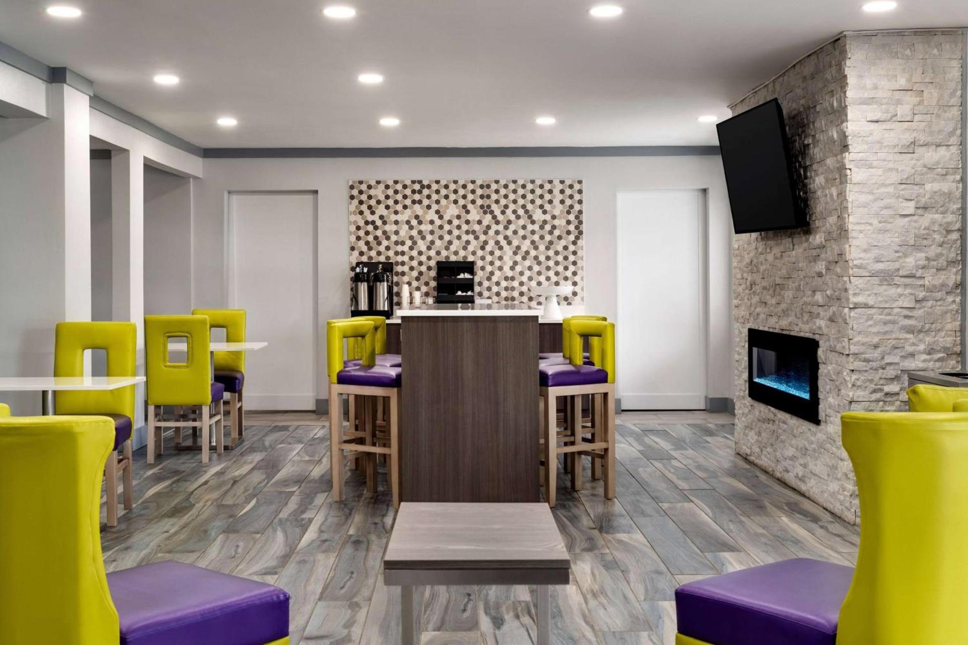 La Quinta Inn Birmingham - Inverness photo 9