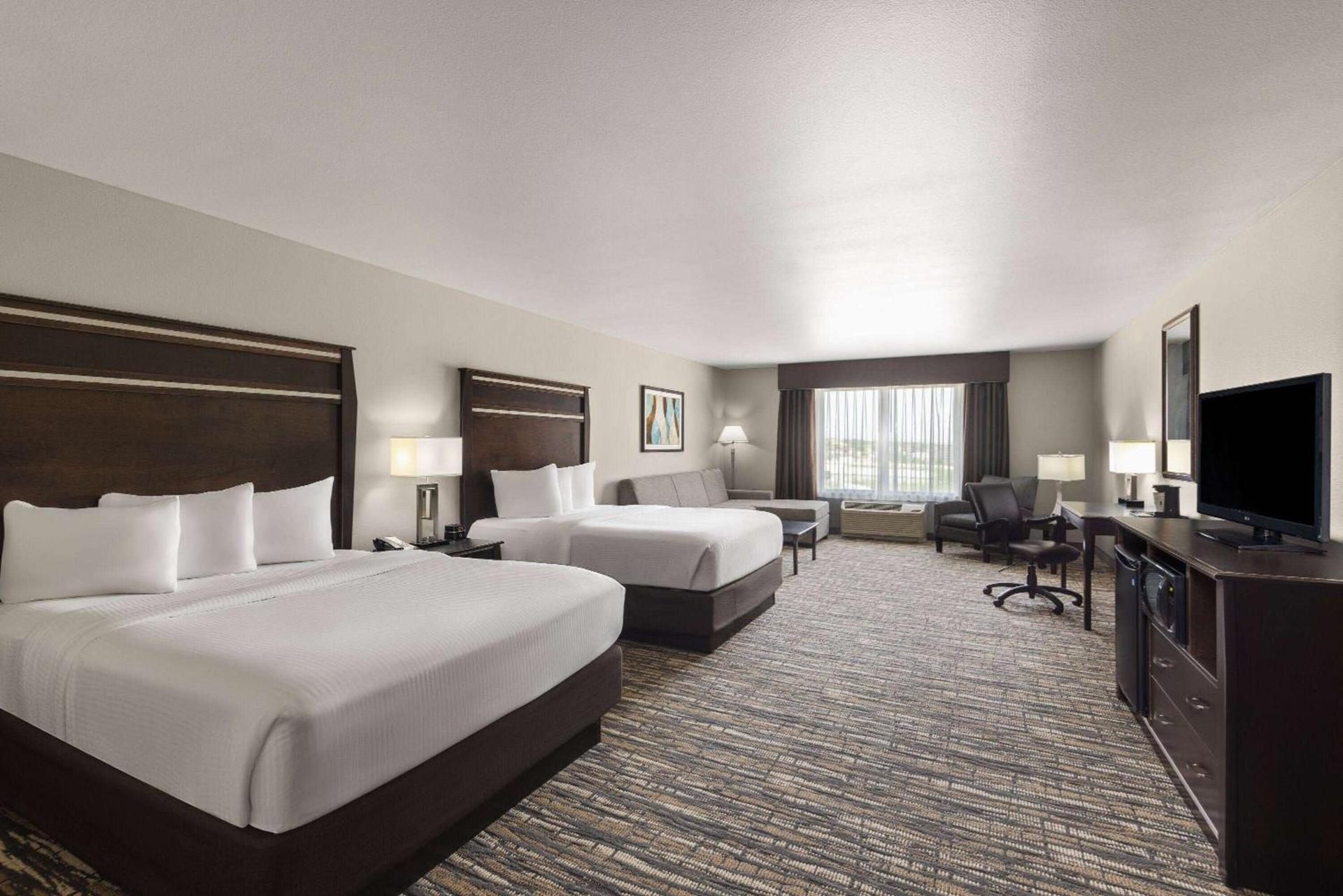 La Quinta by Wyndham Sioux Falls photo 20