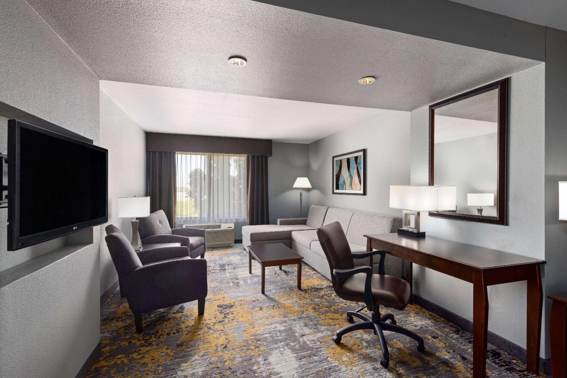 La Quinta by Wyndham Sioux Falls photo 19