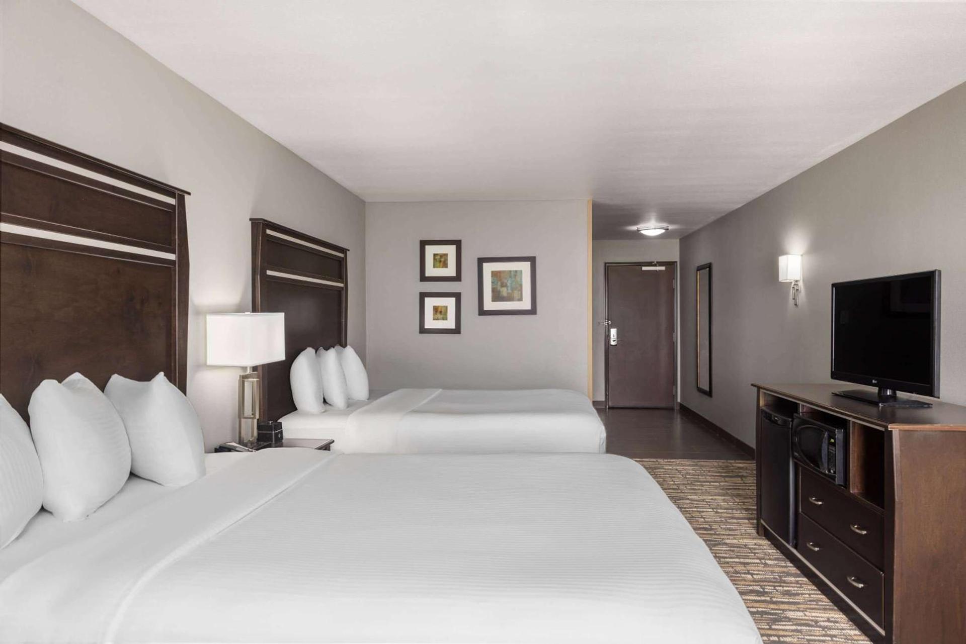 La Quinta by Wyndham Sioux Falls photo 29