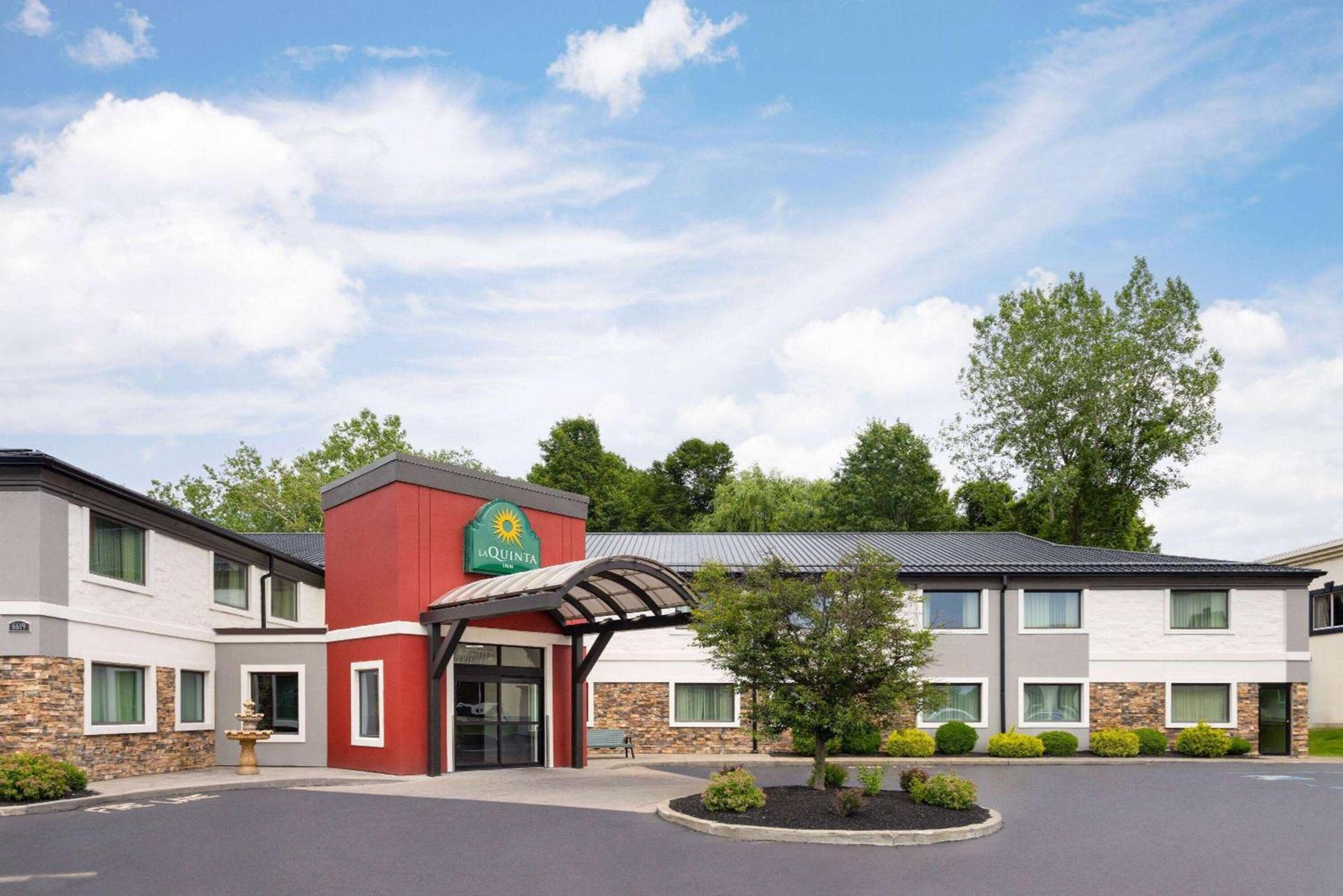 La Quinta Inn by Wyndham Buffalo Airport — hotel in Williamsville