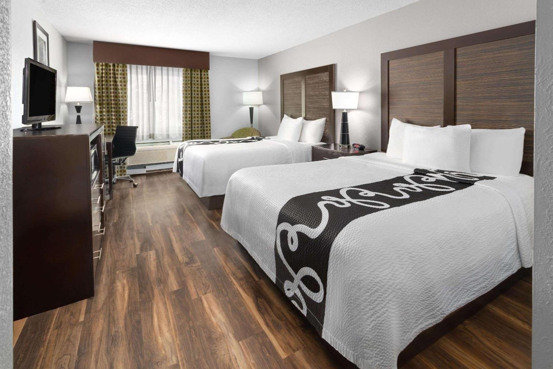 La Quinta Inn by Wyndham Buffalo Airport photo 28