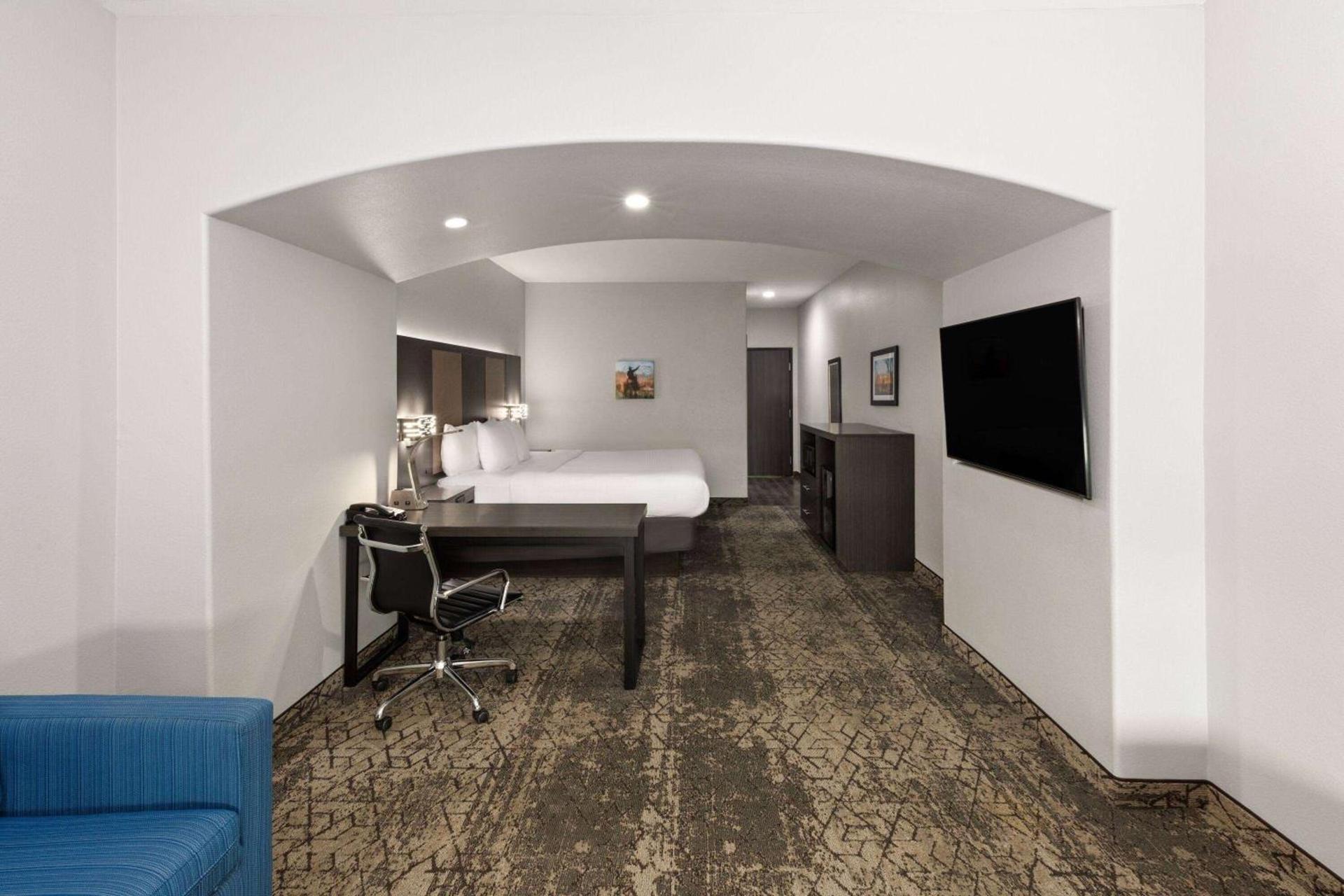 La Quinta by Wyndham McAlester photo 23