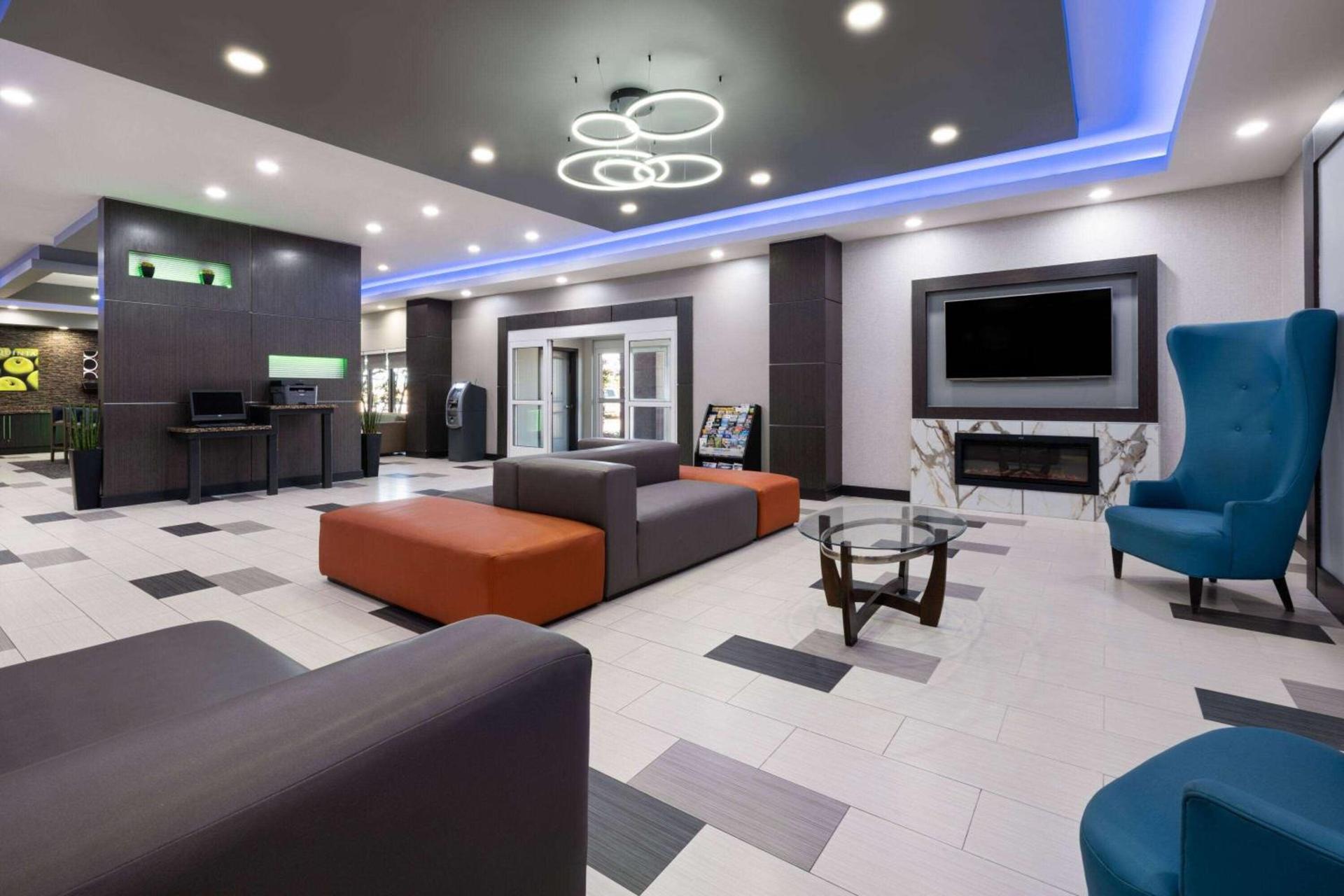 La Quinta by Wyndham Muskogee photo 7