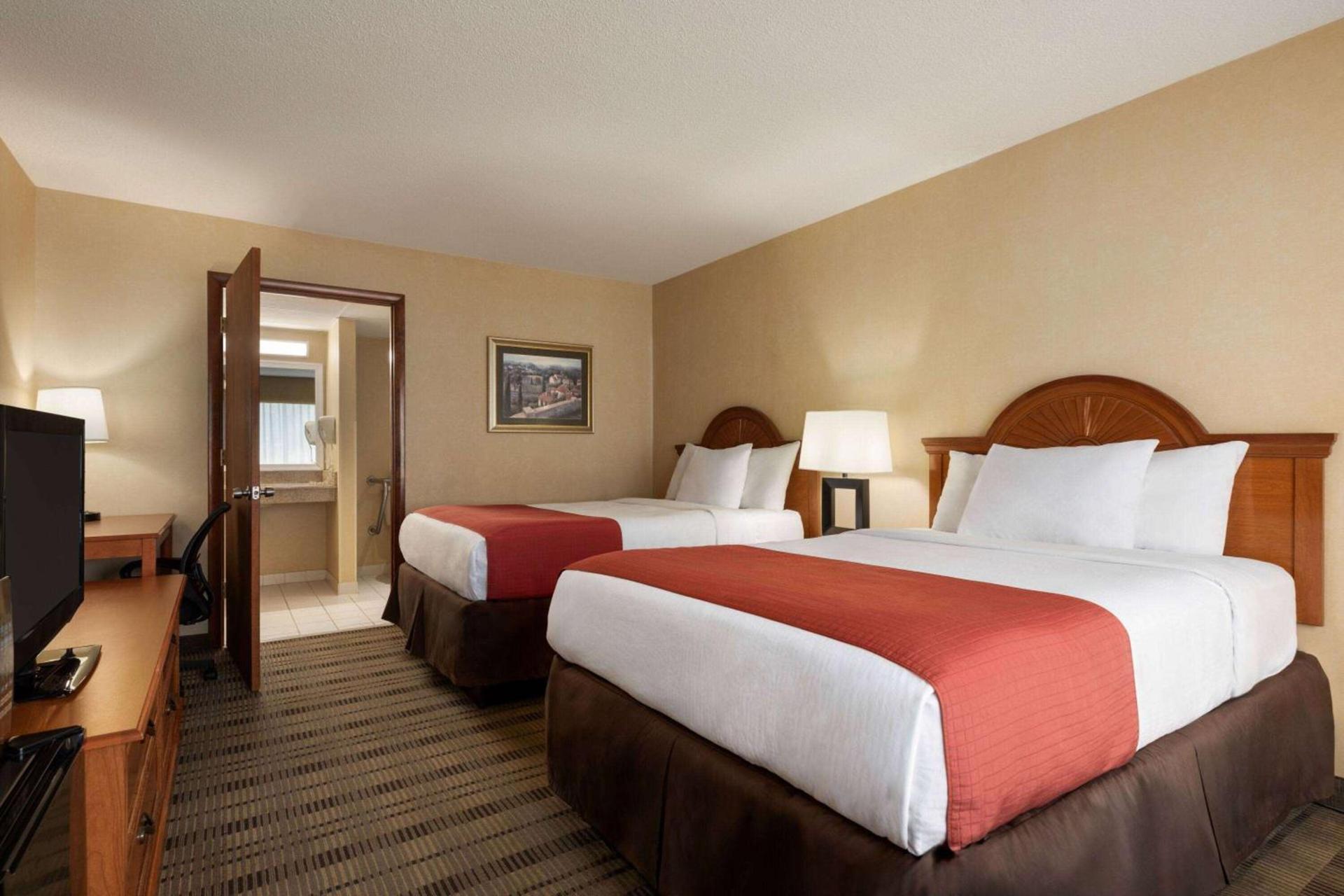 Rodeway Inn Lynchburg near University photo 17