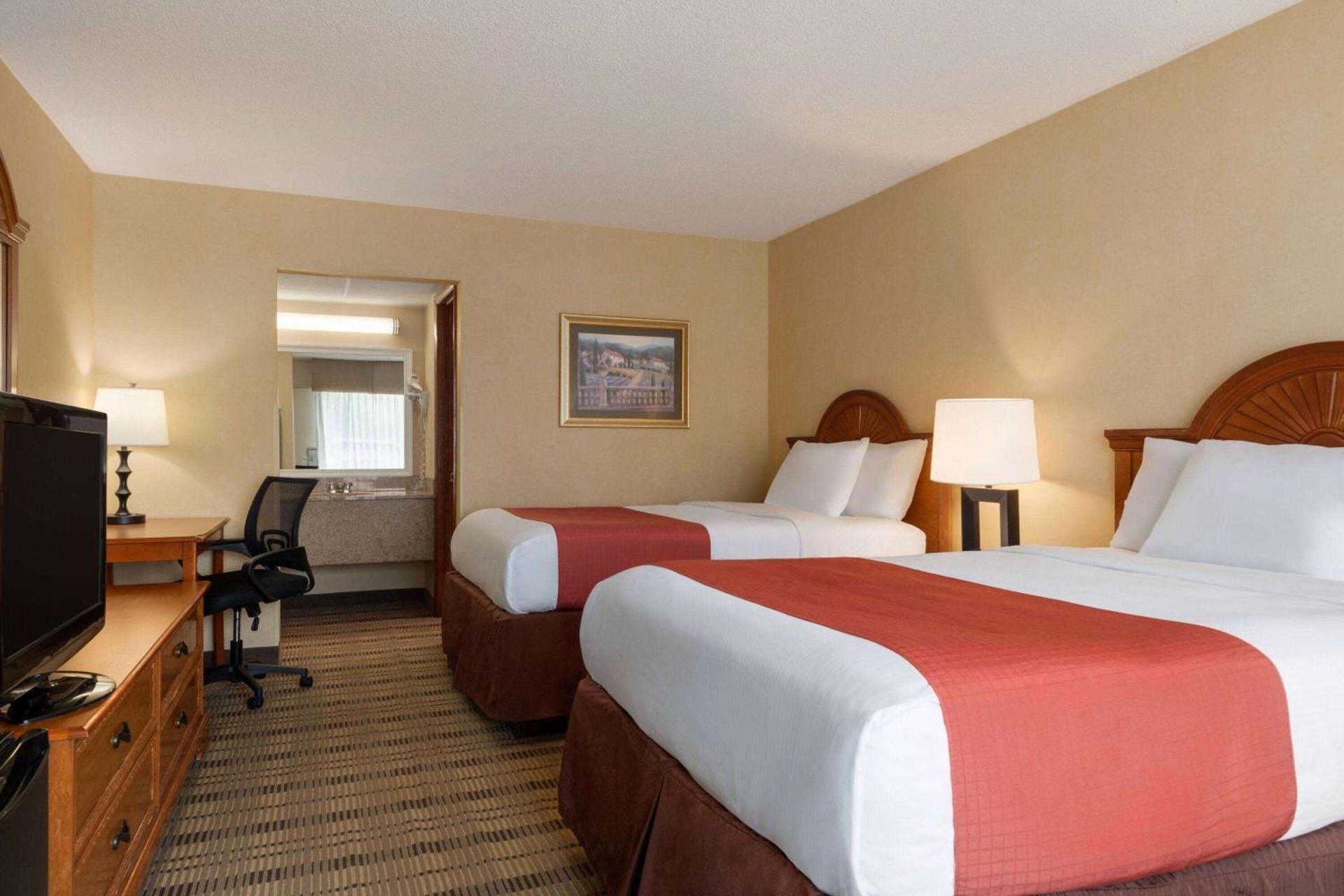 Rodeway Inn Lynchburg near University photo 19