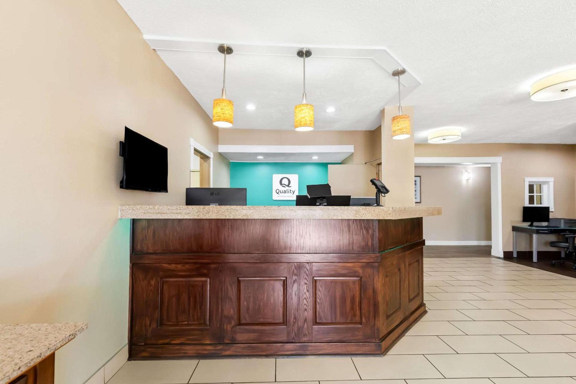 Quality Inn & Suites Springfield Southwest near I-72 photo 6