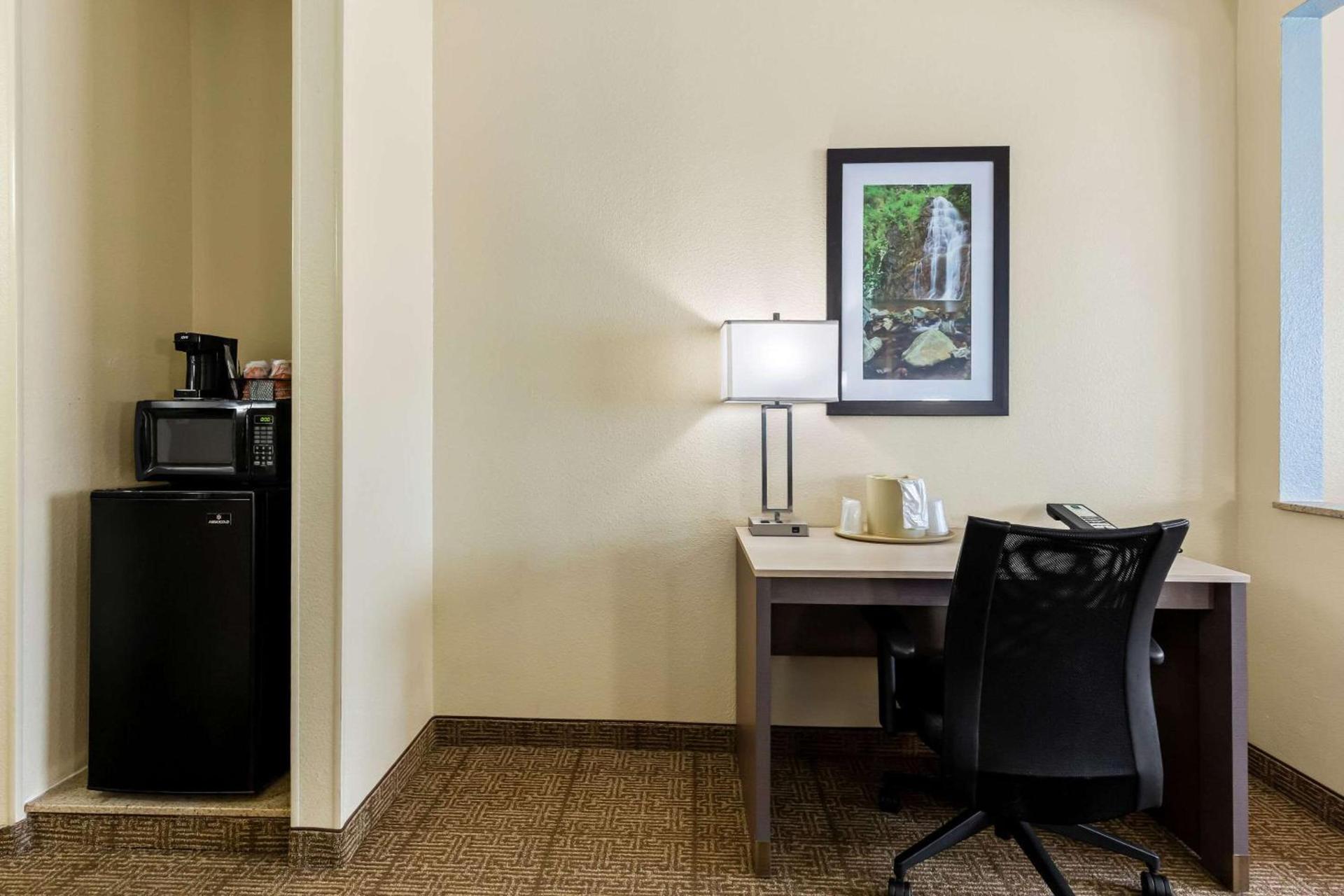 Quality Inn & Suites Springfield Southwest near I-72 photo 23