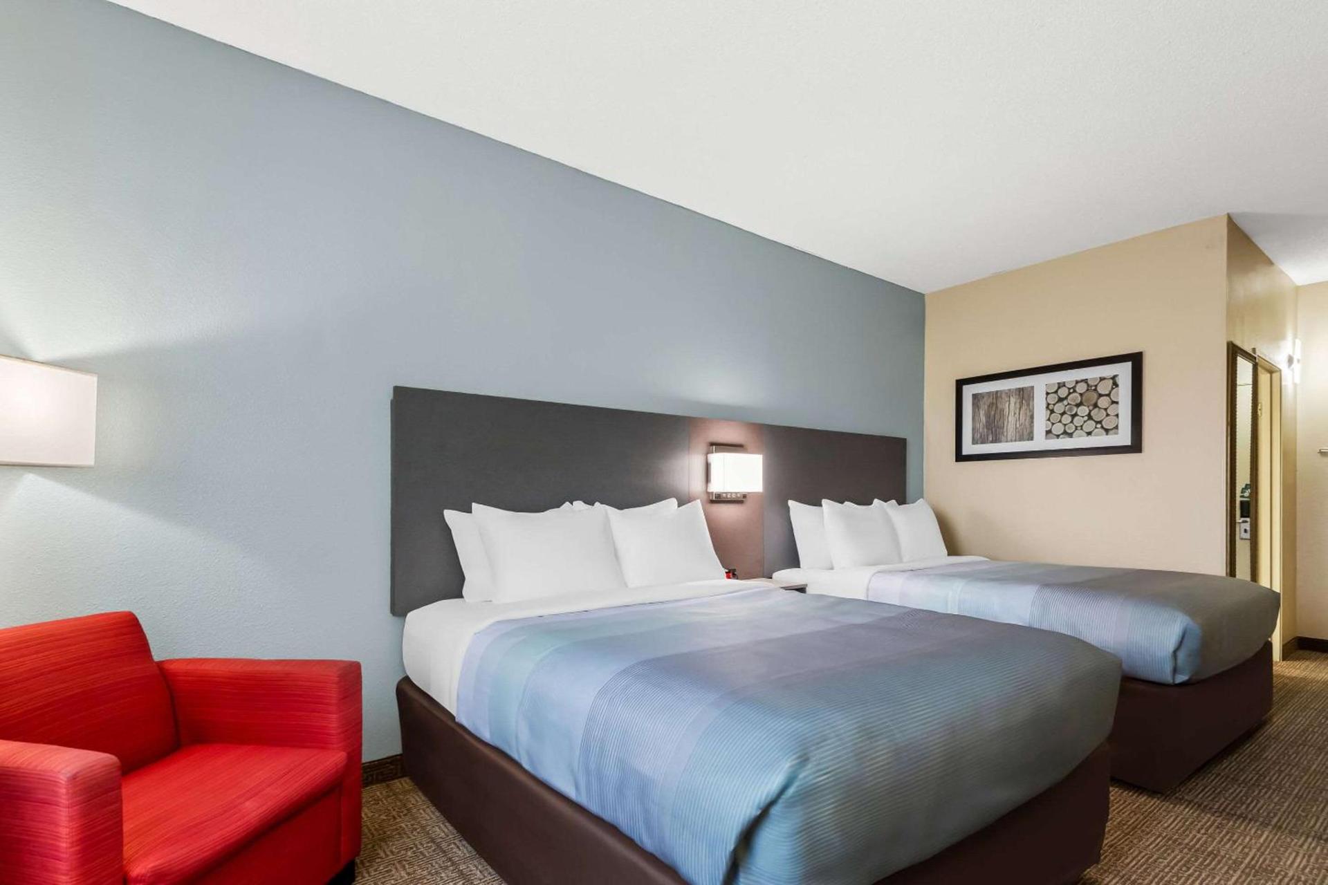 Quality Inn & Suites Springfield Southwest near I-72 photo 26
