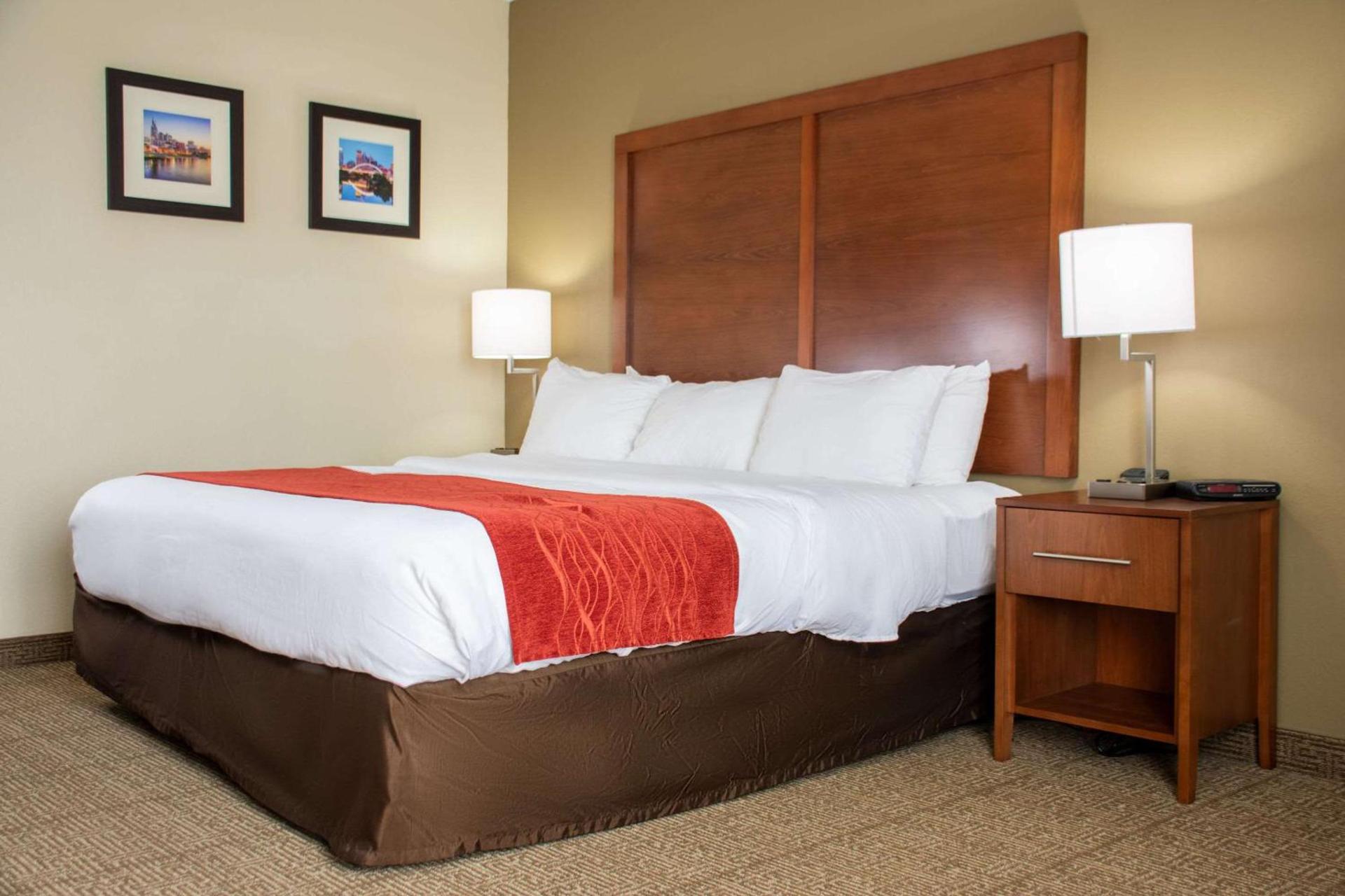 Comfort Inn Dickson photo 9