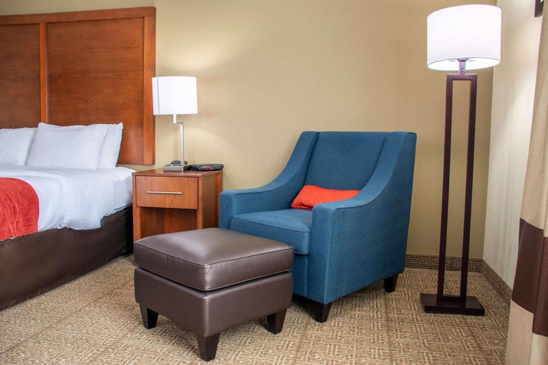 Comfort Inn Dickson photo 11