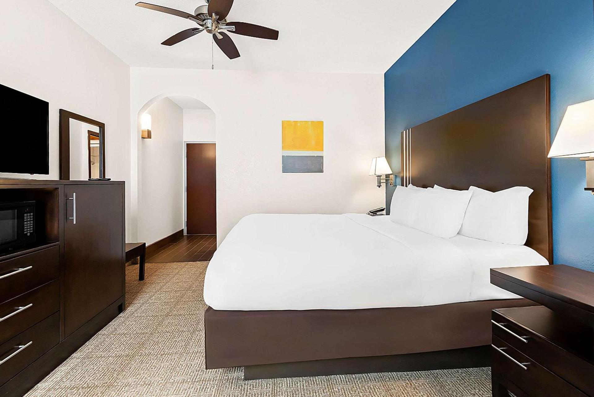 Comfort Suites New Orleans East photo 16