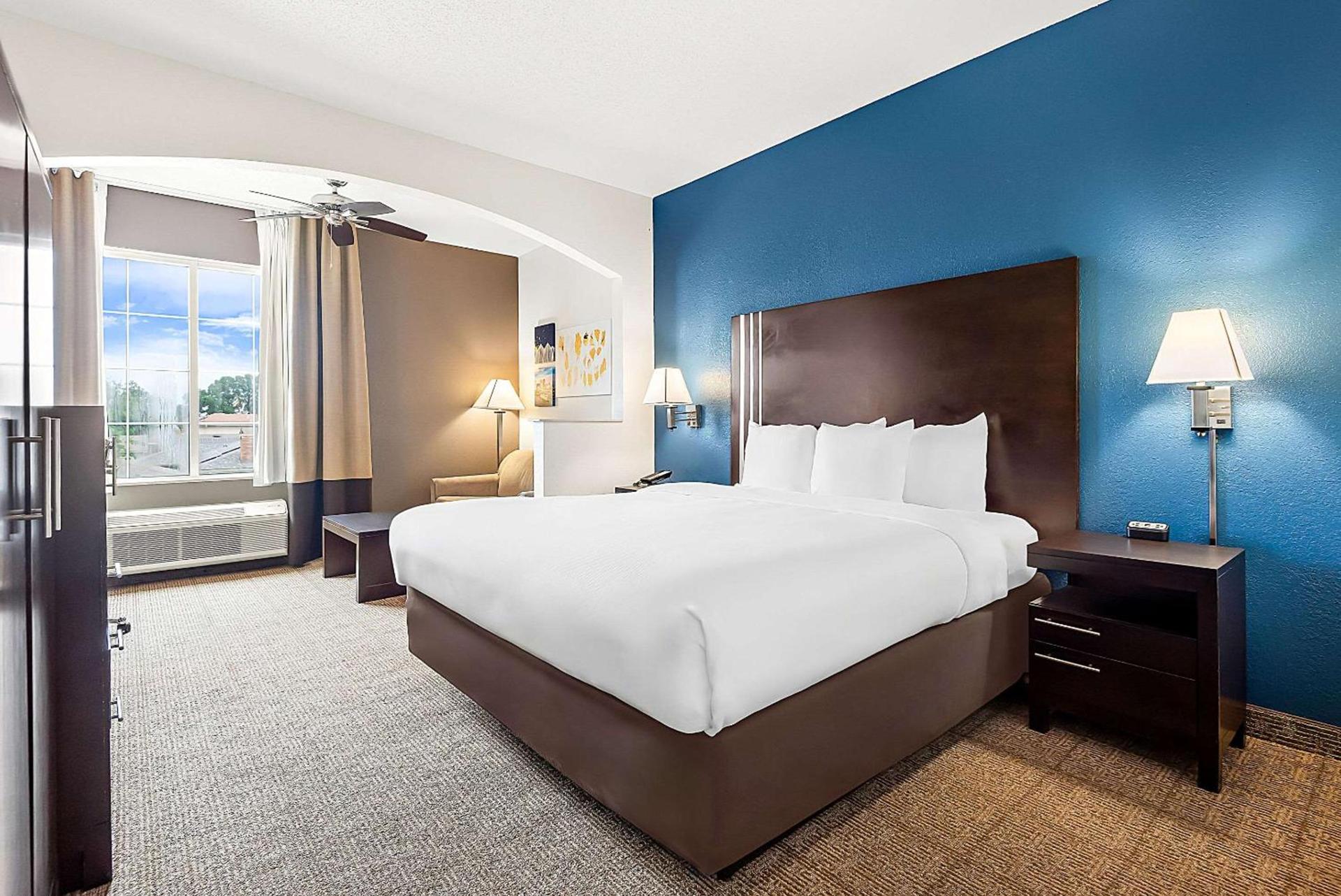 Comfort Suites New Orleans East photo 21