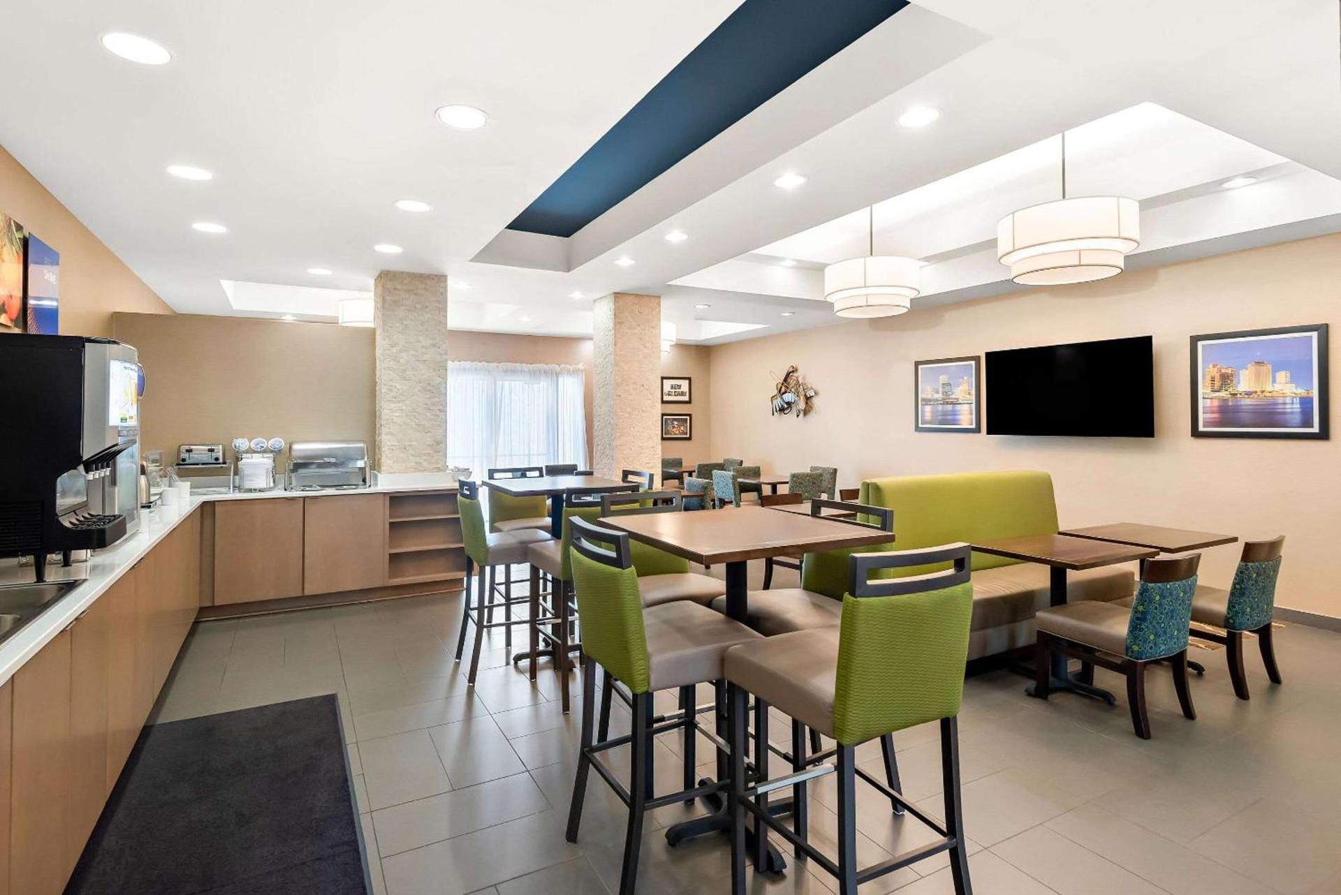 Comfort Suites New Orleans East photo 41