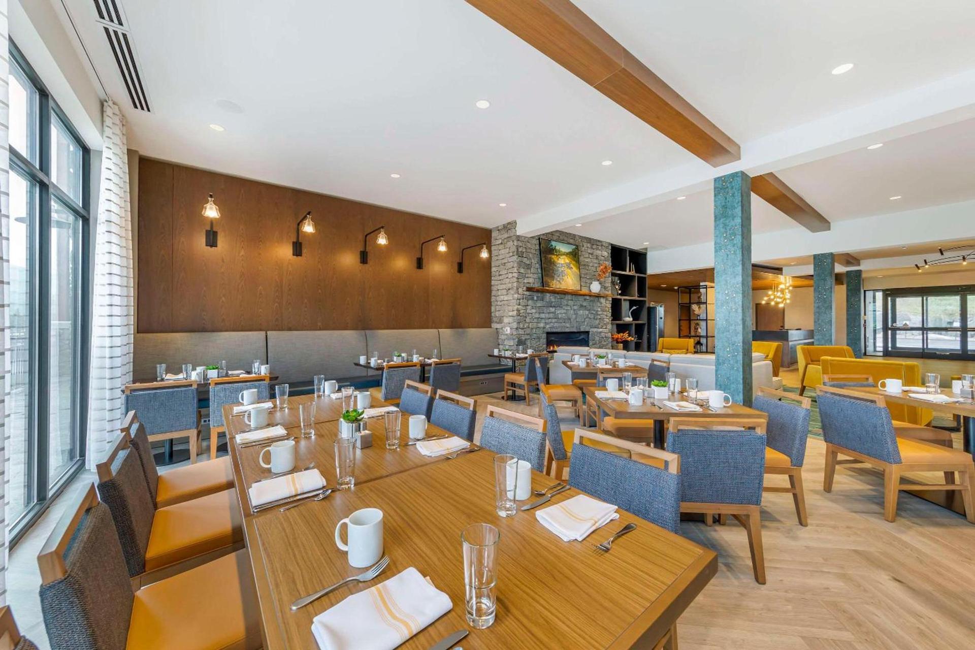 Cambria Hotel Lake Placid - Lakeside Resort photo 95