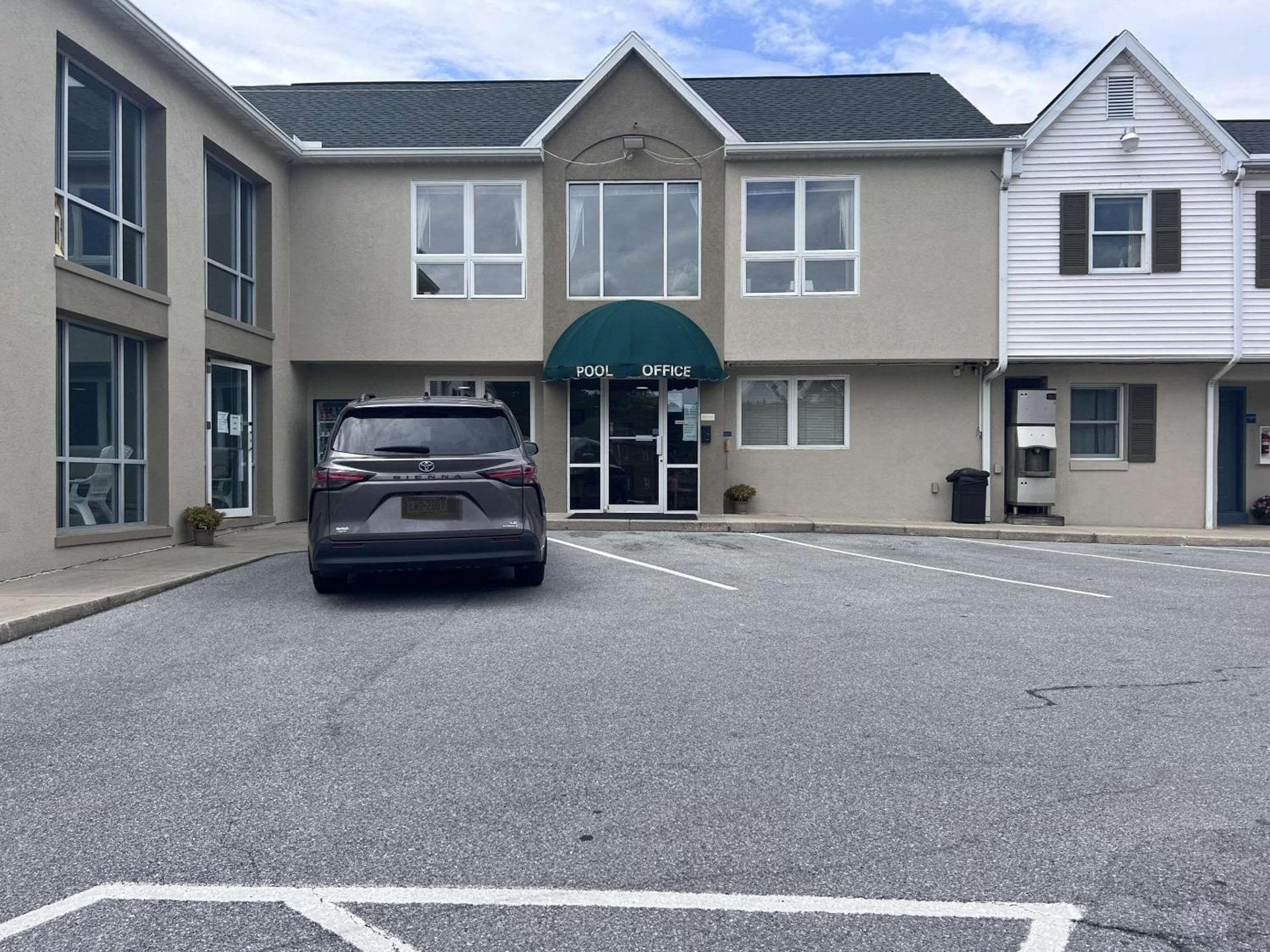 Rodeway Inn & Suites Hershey Chocolate Avenue photo 34