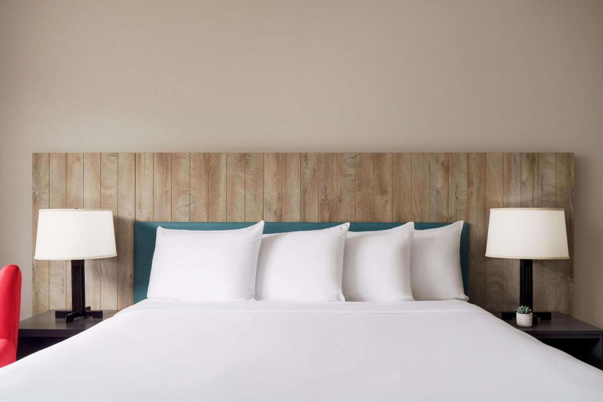 Country Inn & Suites by Radisson, Orlando Airport, FL photo 6