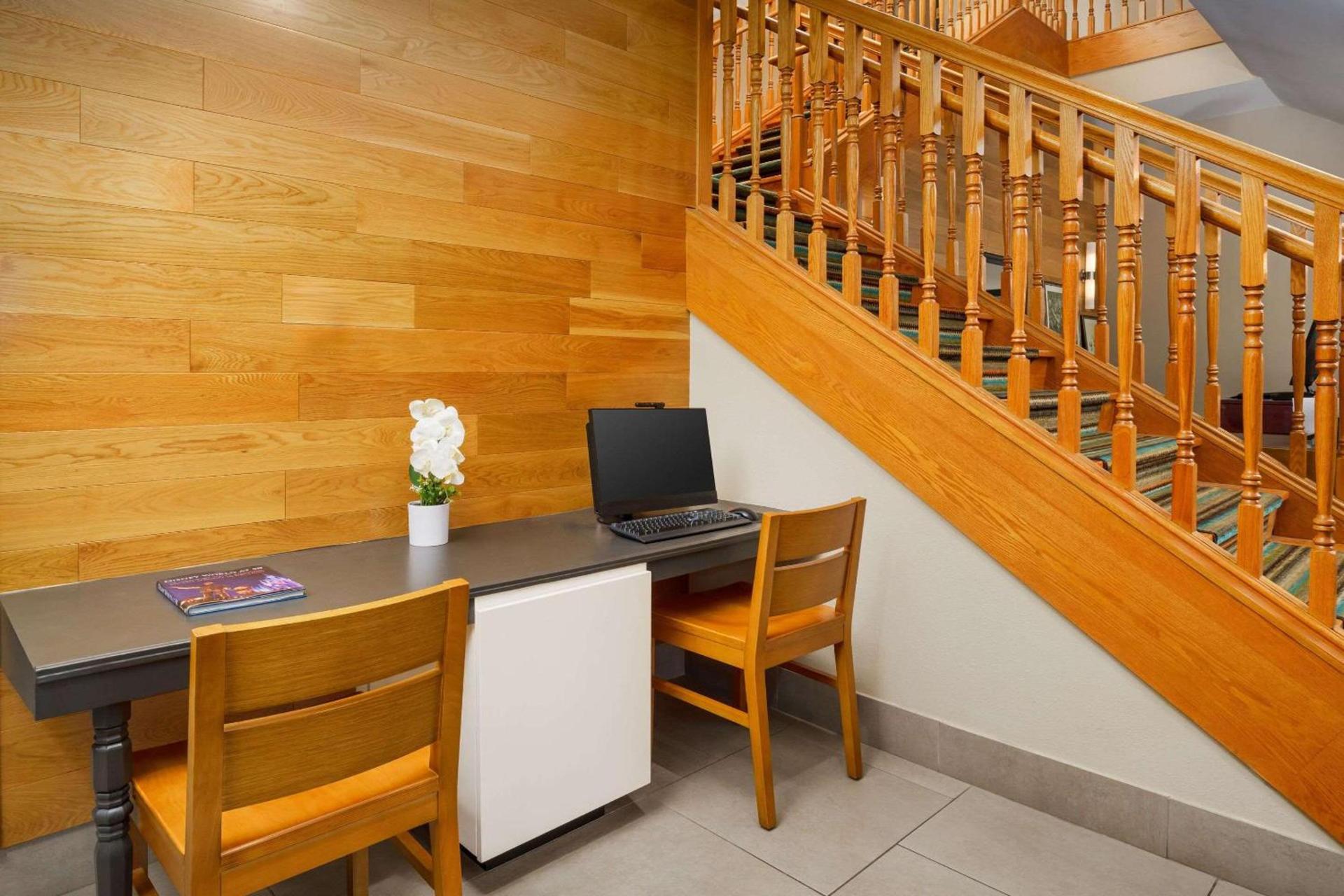 Country Inn & Suites by Radisson, Orlando Airport, FL photo 19