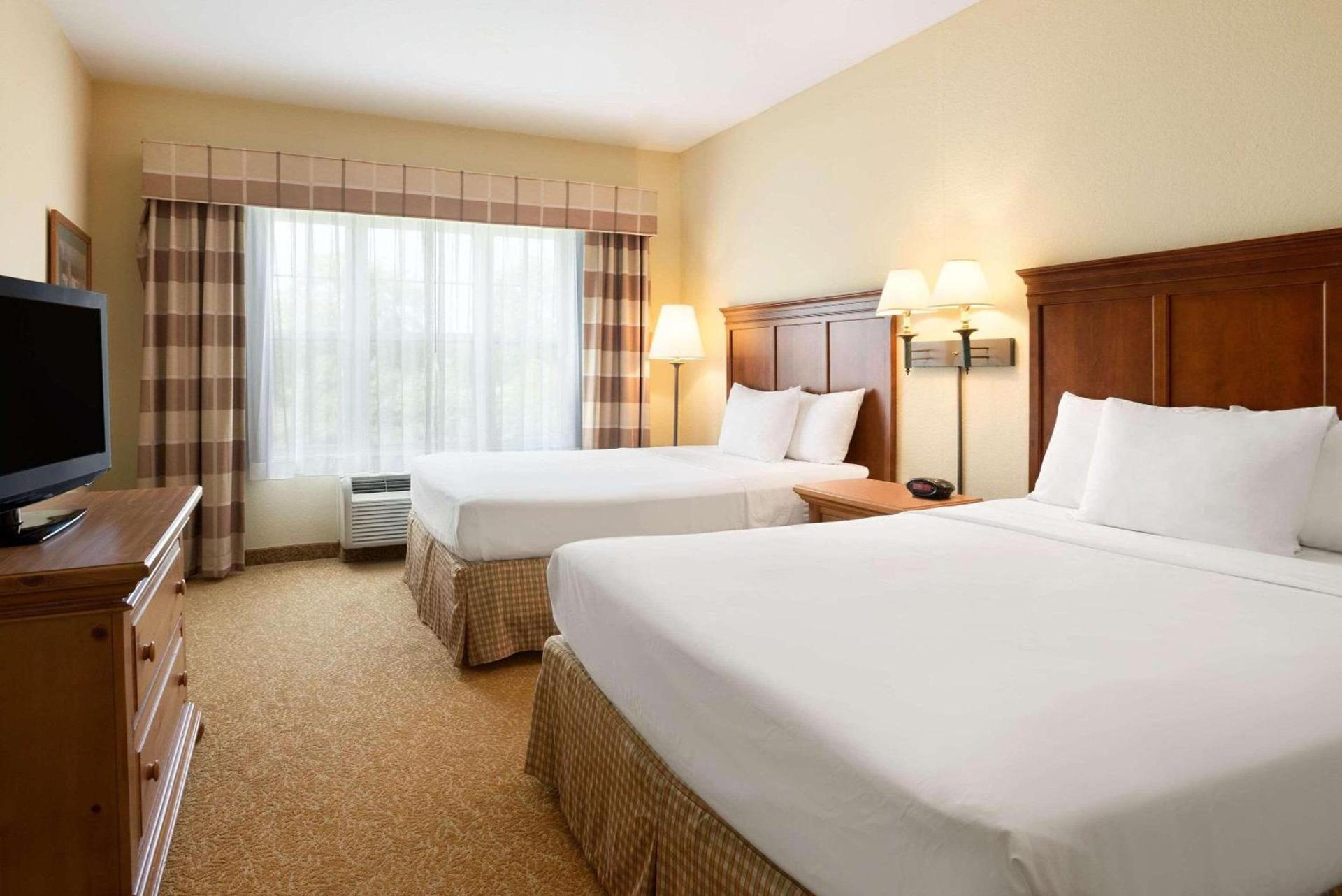 Country Inn & Suites by Radisson, Beckley, WV photo 15