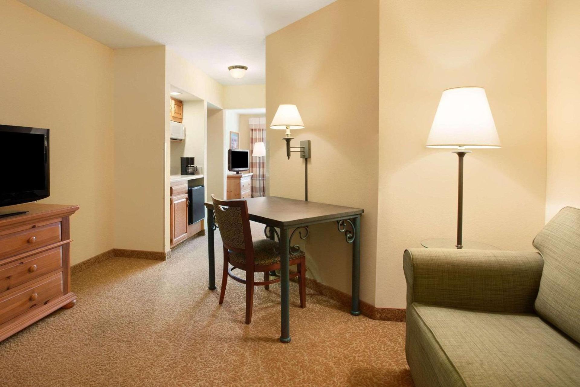Country Inn & Suites by Radisson, Beckley, WV photo 18